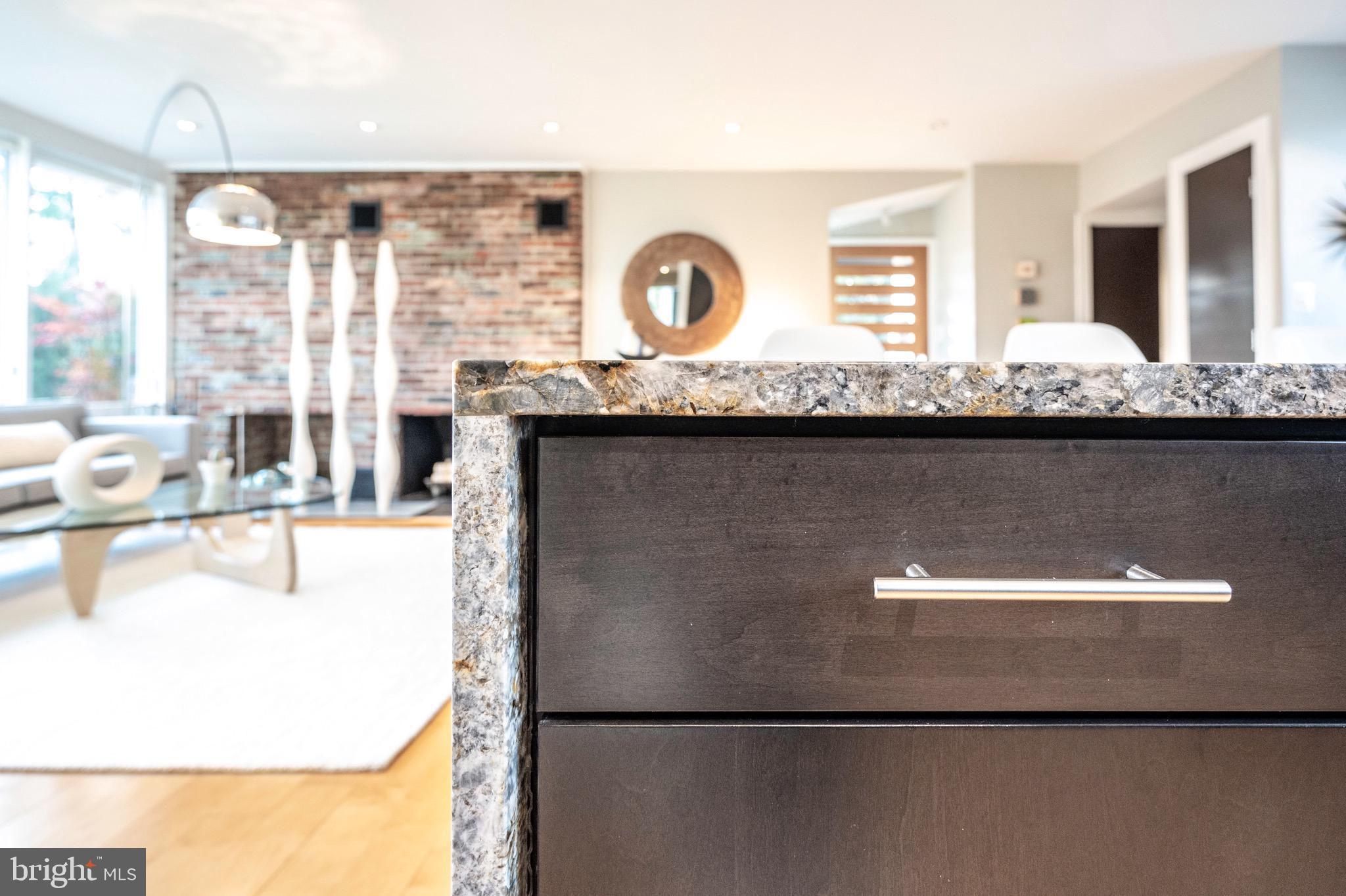 HOLLIN HILLS - Residential