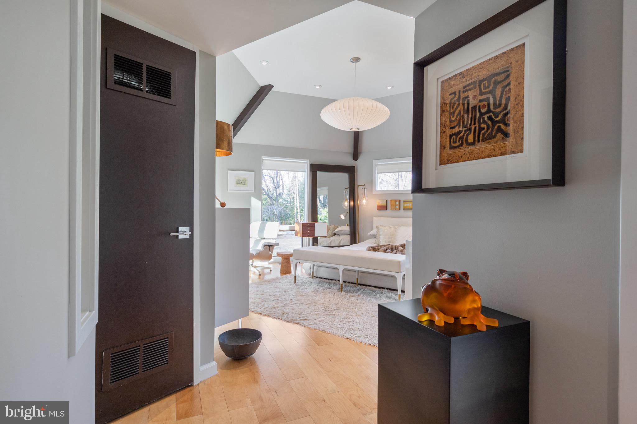 HOLLIN HILLS - Residential