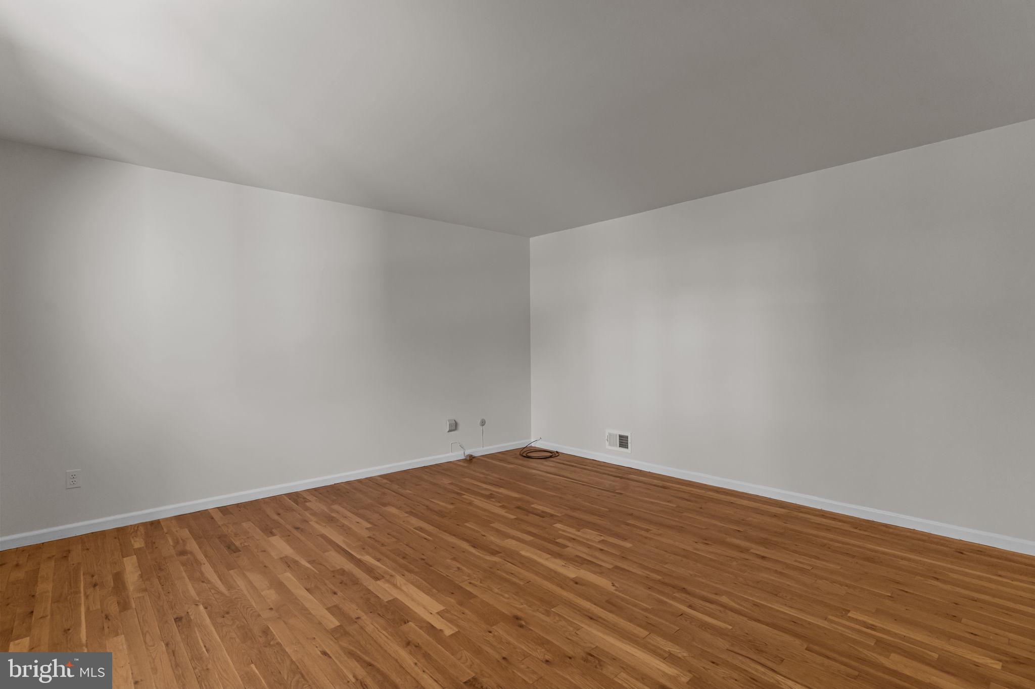 WYNNEWOOD - Residential