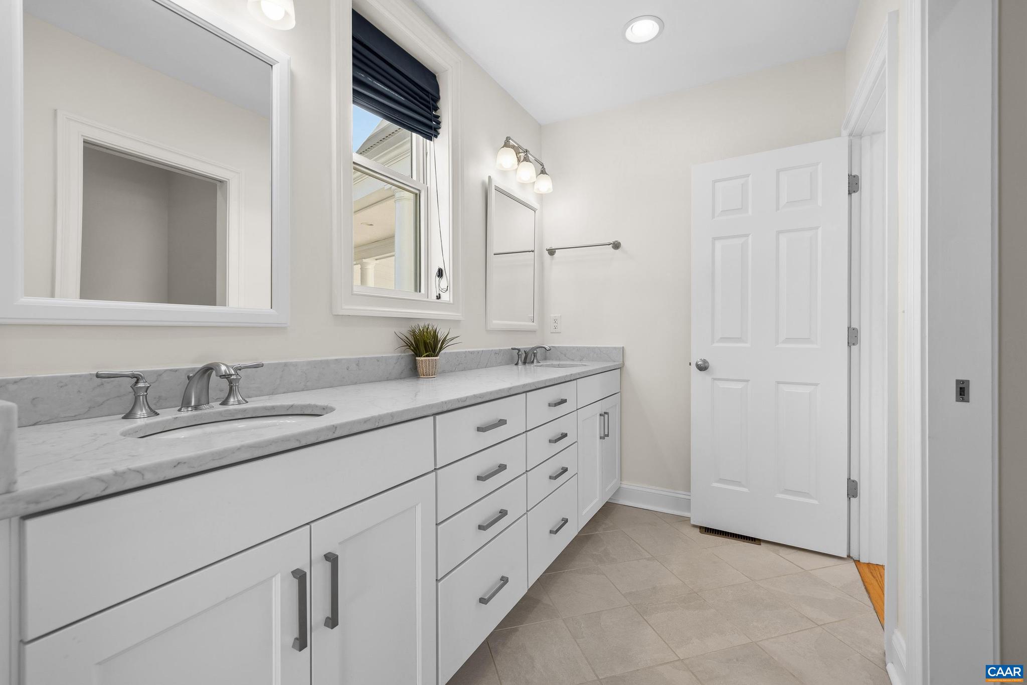 SUNRISE FARM - Residential