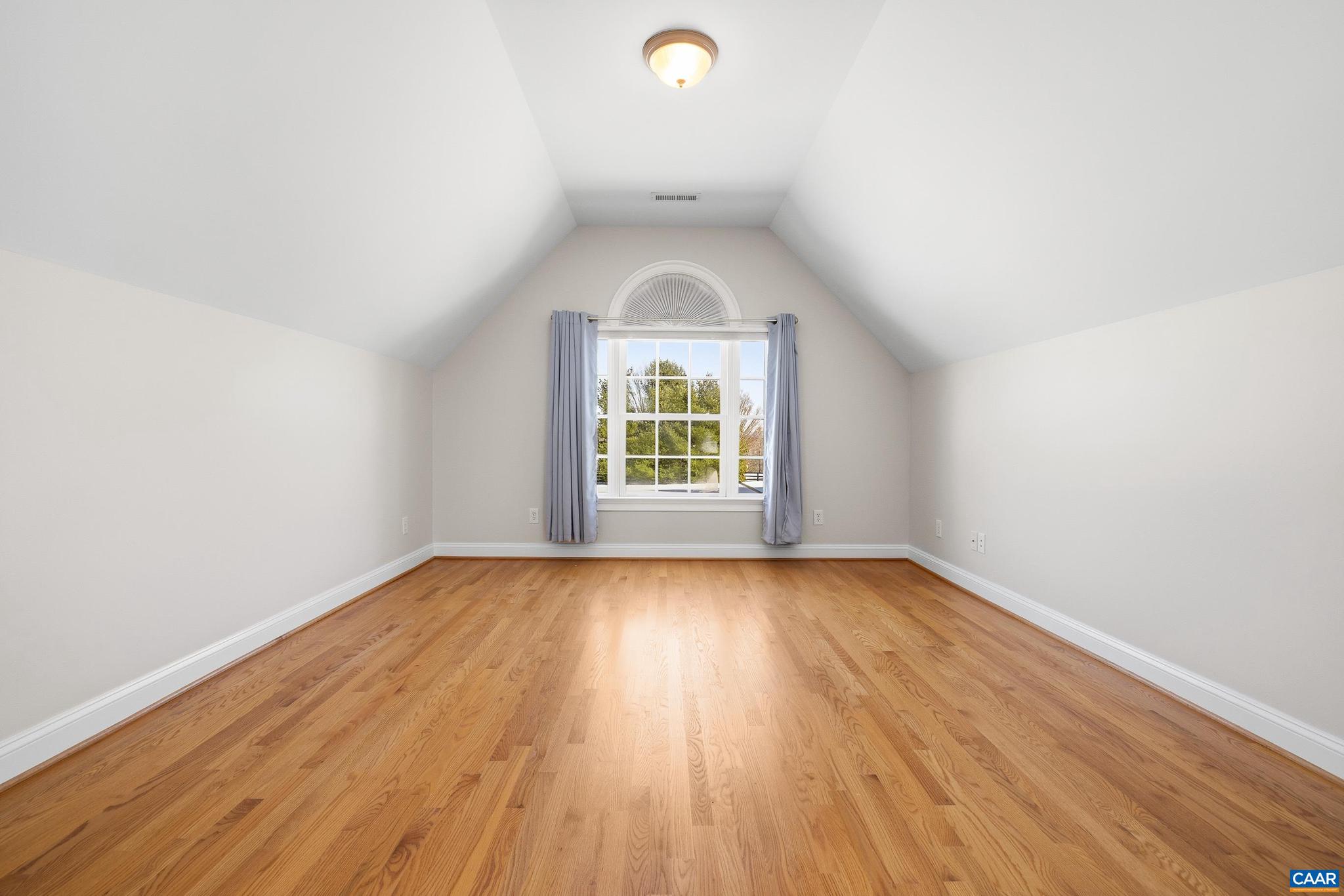 SUNRISE FARM - Residential