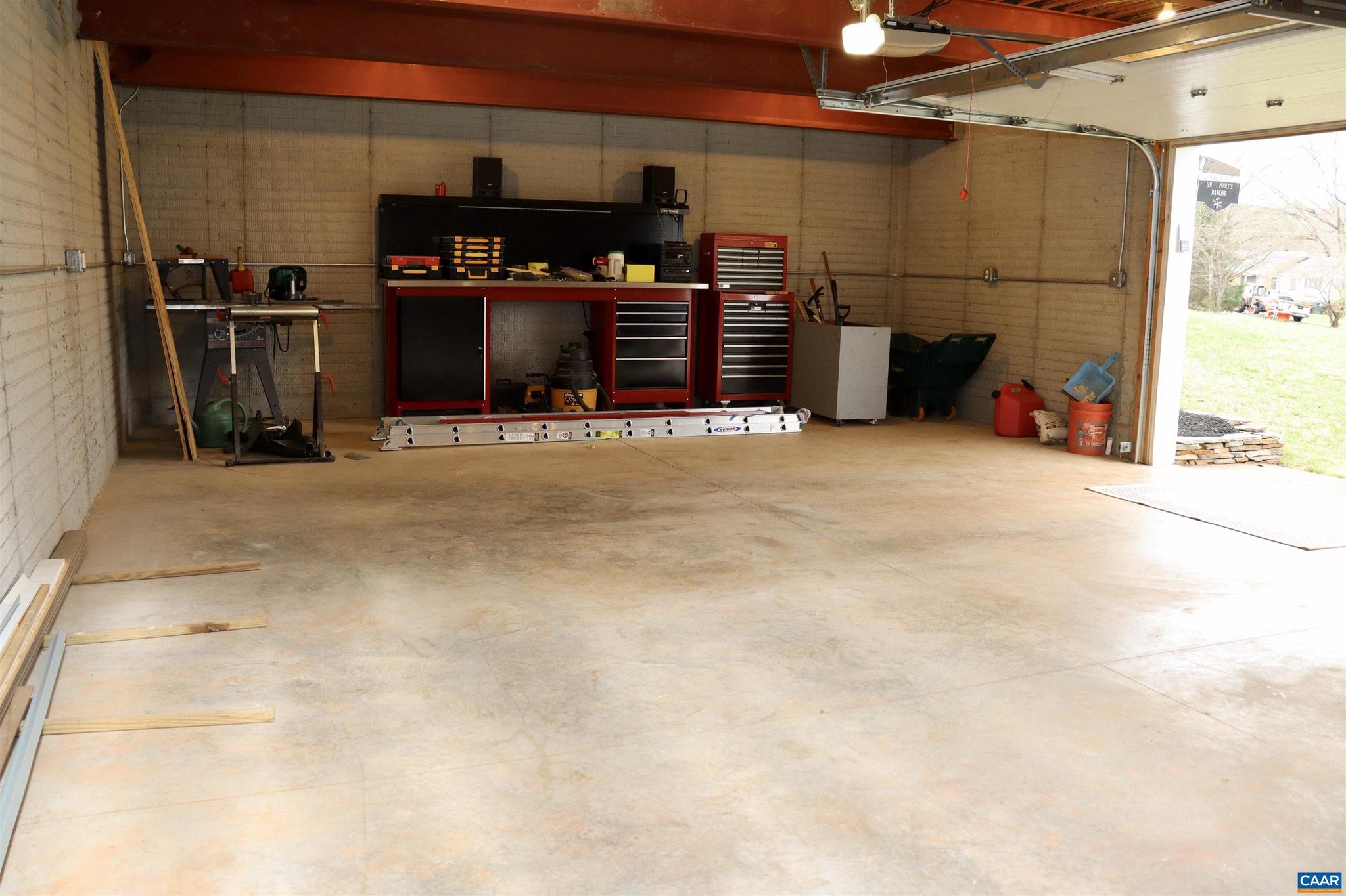 SUNRISE FARM - Residential