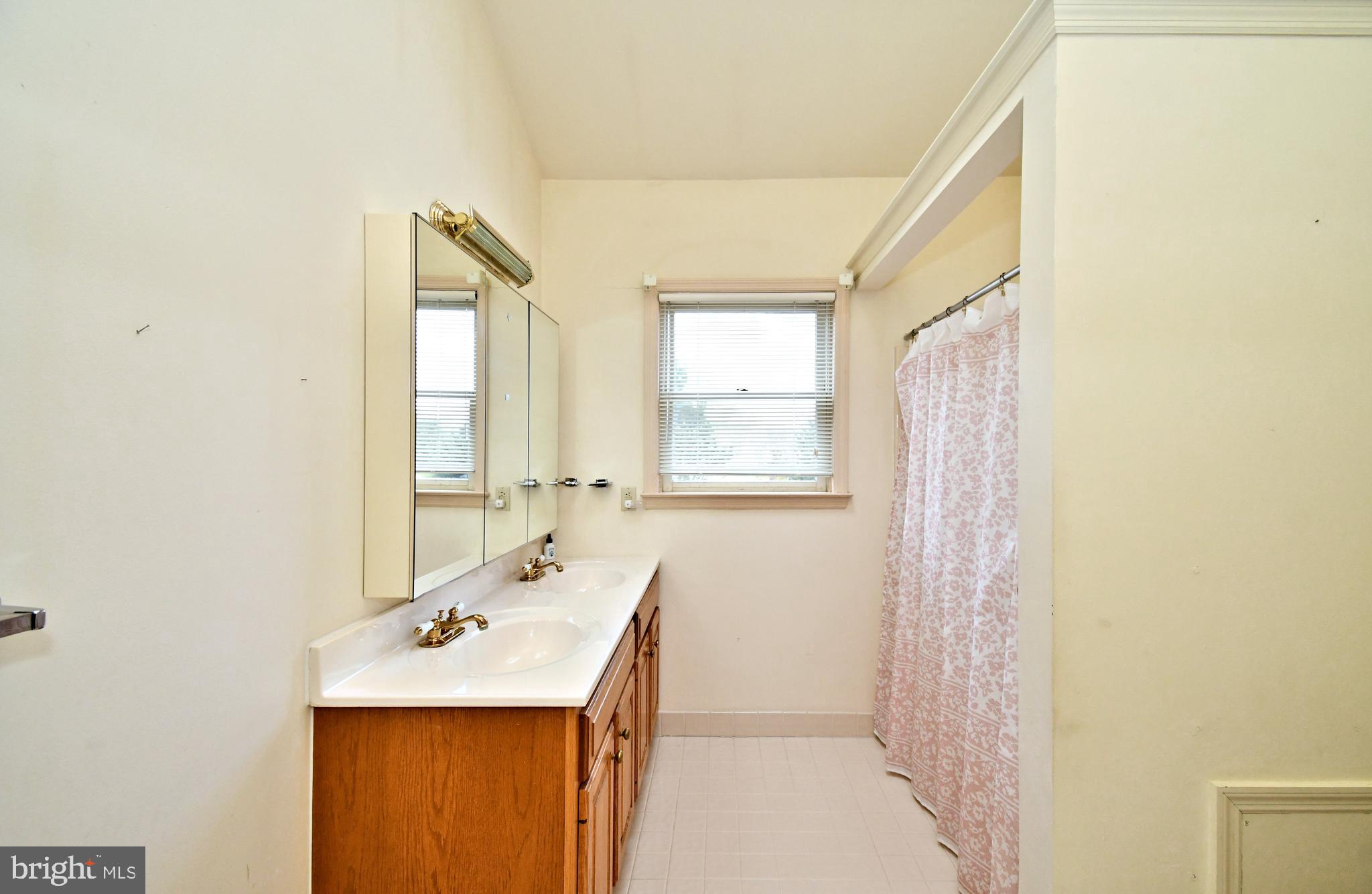 WINDING CREEK III - Residential