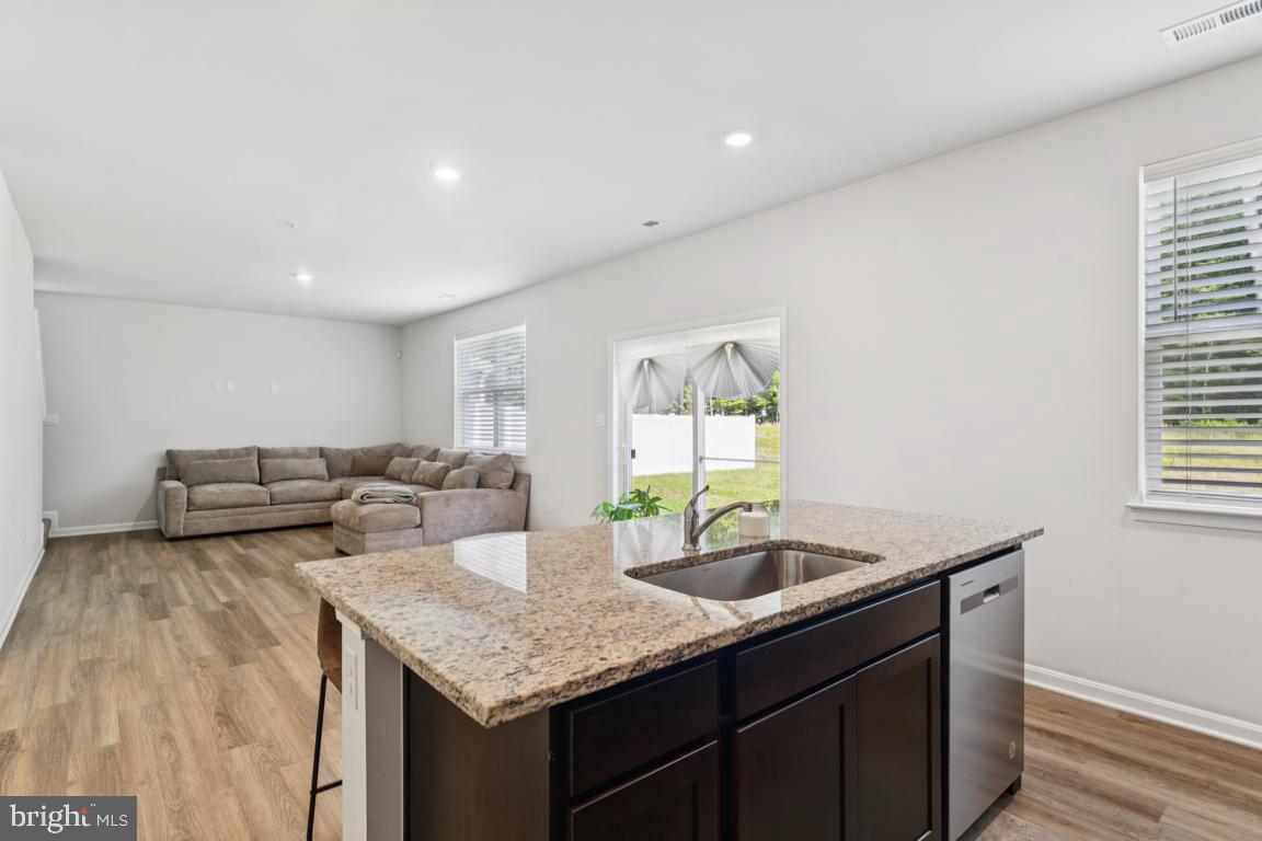 PINEGROVE - Residential Lease