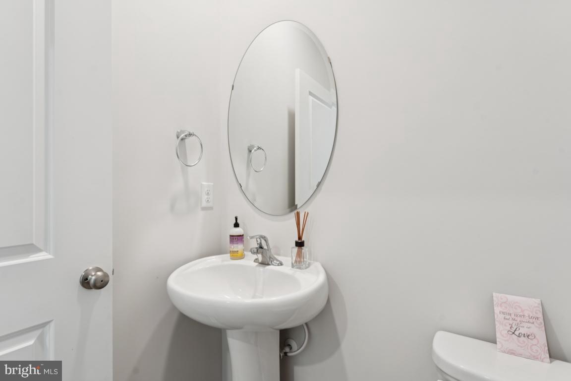 PINEGROVE - Residential Lease