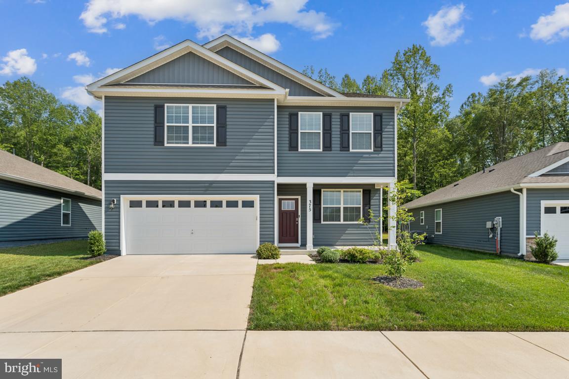 This beautifully maintained 4-bedroom, 2.5-bath, two-level new construction home is ready to welcome you! Built just two years ago, it offers modern features and a spacious layout perfect for anyone seeking comfort and convenience.
Enjoy an open floor plan with a beautiful kitchen featuring stainless steel appliances, plenty of storage, and a bright dining area. The large owner’s suite includes walk-in closet and a private bath designed for relaxation.
Additional highlights include a two-car garage, central air conditioning, and a low-maintenance yard ideal for outdoor living. Located in a peaceful community, this home offers easy access to National Harbor, Washington DC, Northern Virginia, and nearby military bases — making your commute and weekend adventures simple.
Perfectly positioned near shopping, dining, and entertainment, it blends suburban comfort with city convenience.