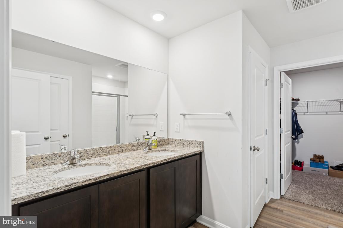 PINEGROVE - Residential Lease