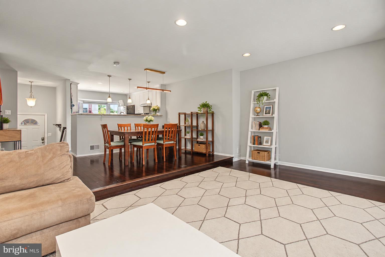 5 LAZY HOLLOW WAY