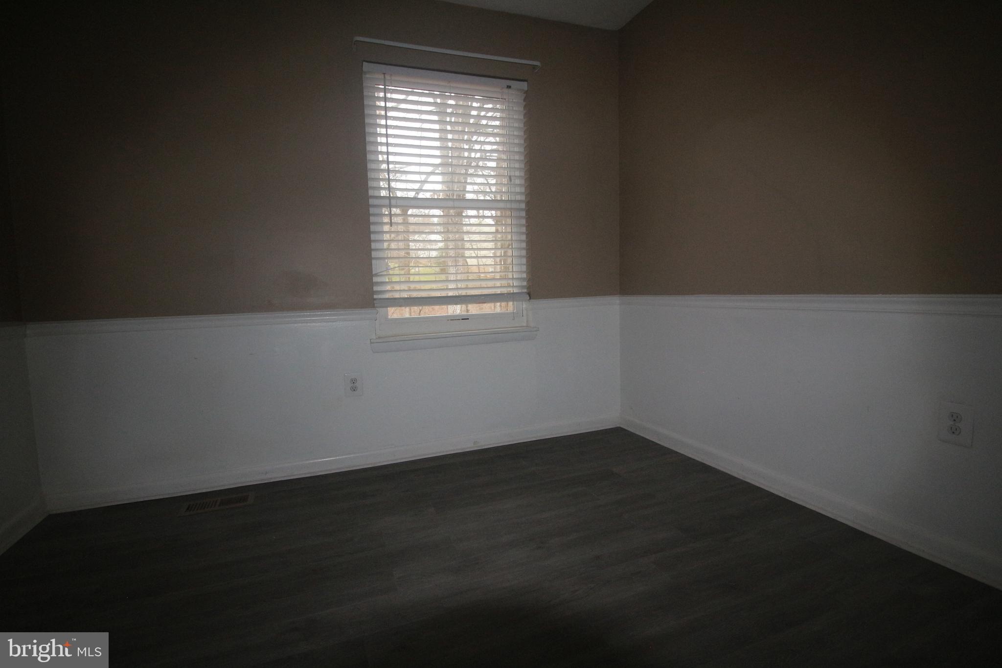 GUNNERS LAKE VILLAGE - Residential Lease