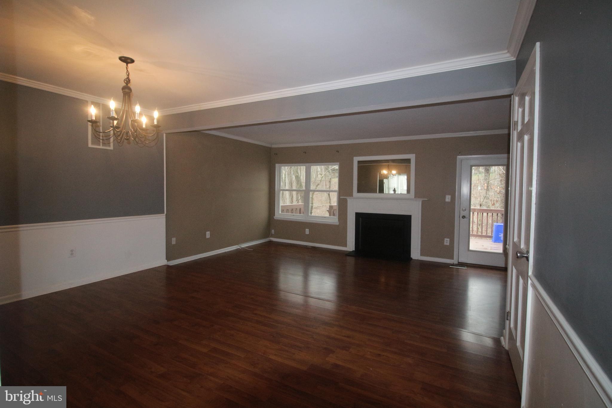 GUNNERS LAKE VILLAGE - Residential Lease