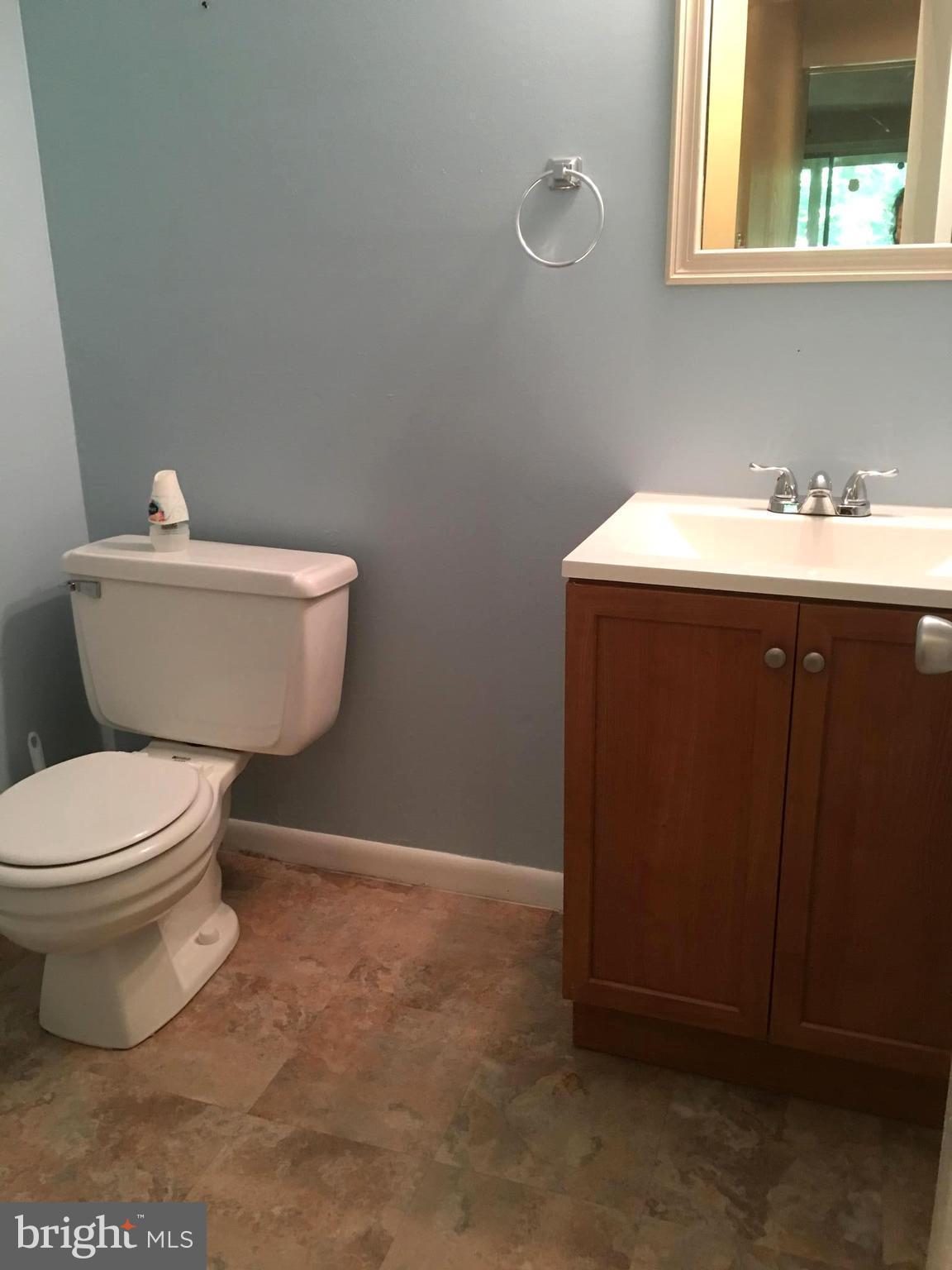 GUNNERS LAKE VILLAGE - Residential Lease