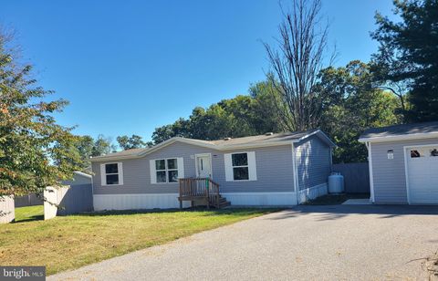 216 MEADOW TRAIL DELTA PA 17314