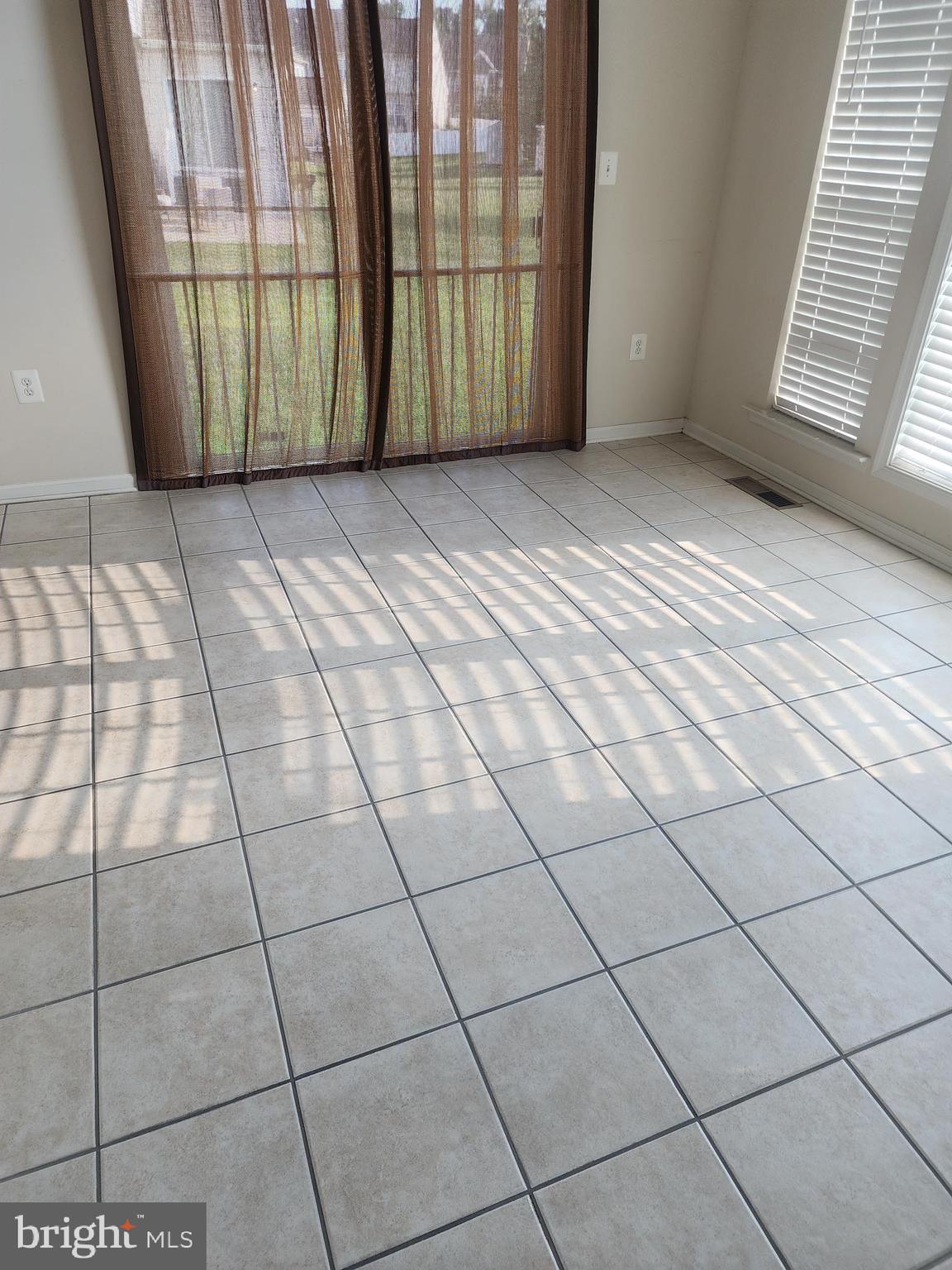 EQUESTRIAN ESTATES - Residential