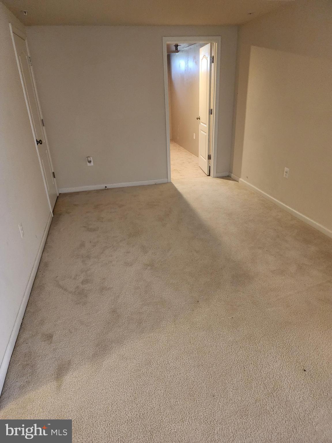 EQUESTRIAN ESTATES - Residential