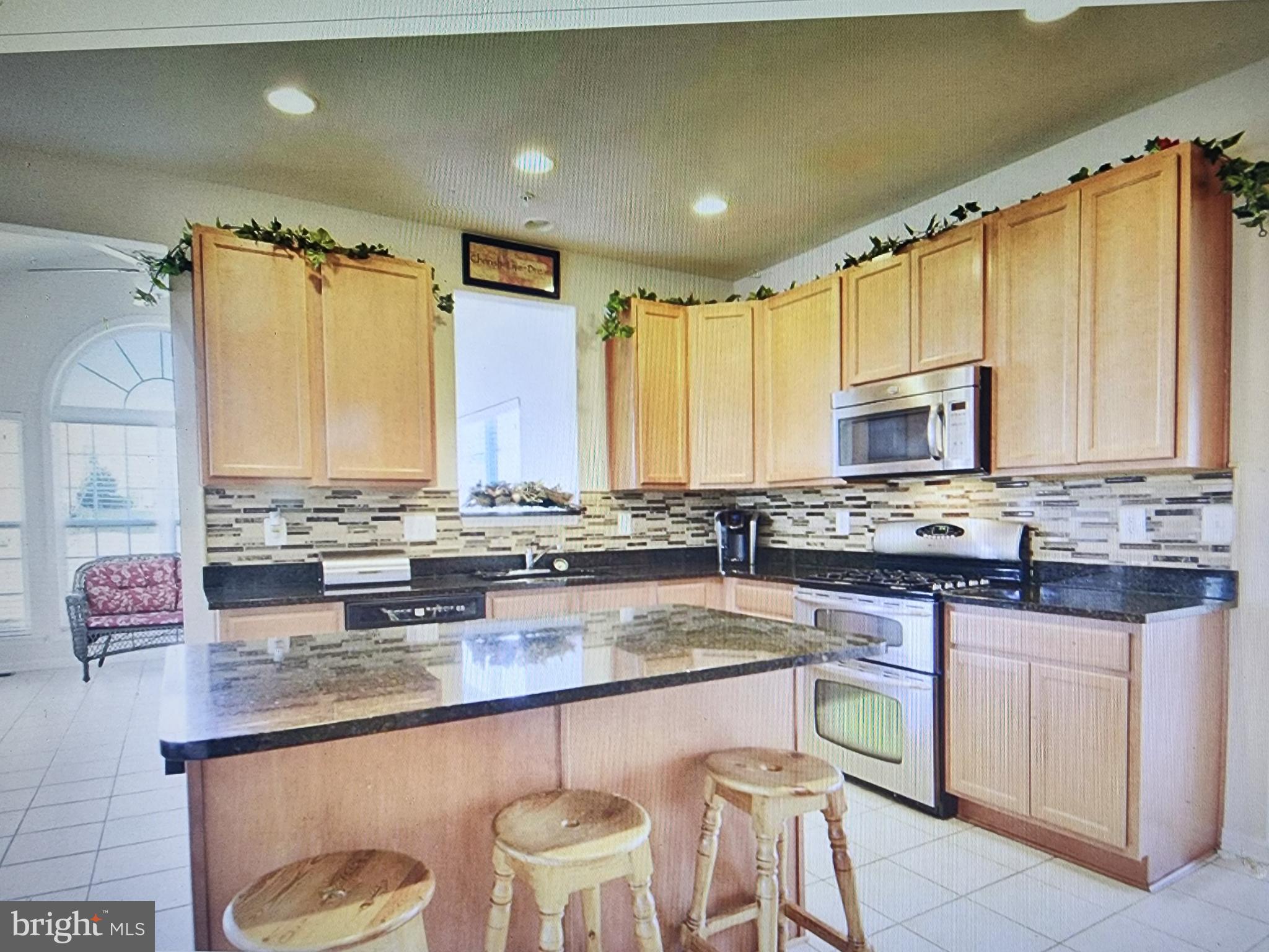 EQUESTRIAN ESTATES - Residential