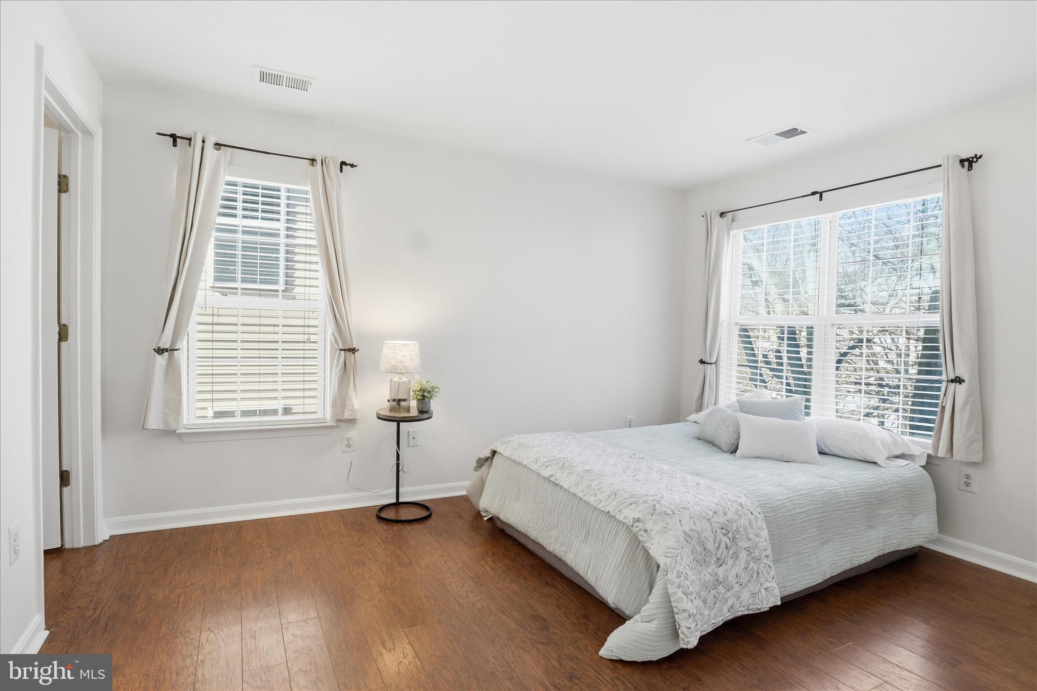 SUMMERHOUSE CONDO - Residential