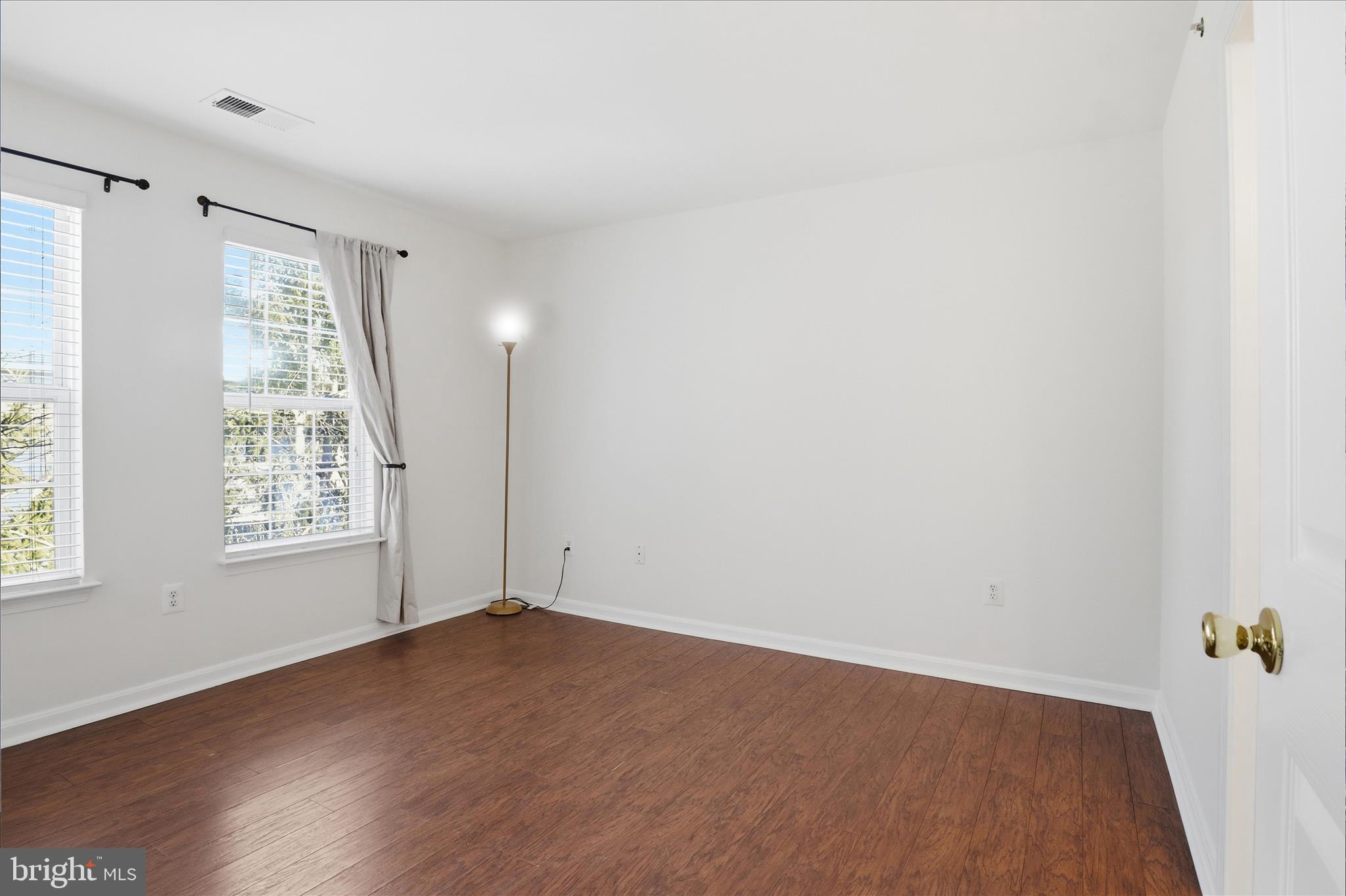 SUMMERHOUSE CONDO - Residential