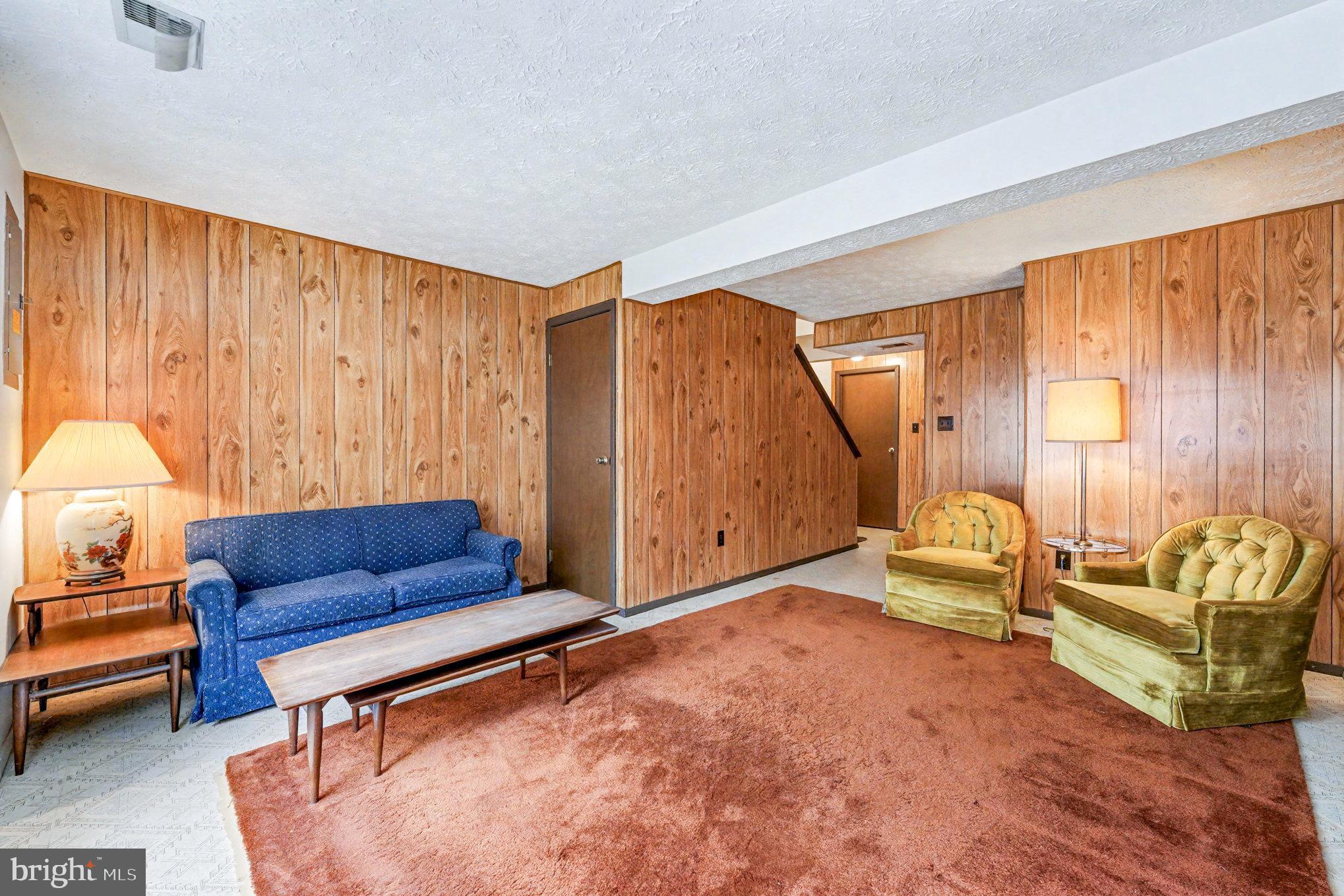 NEWINGTON FOREST - Residential