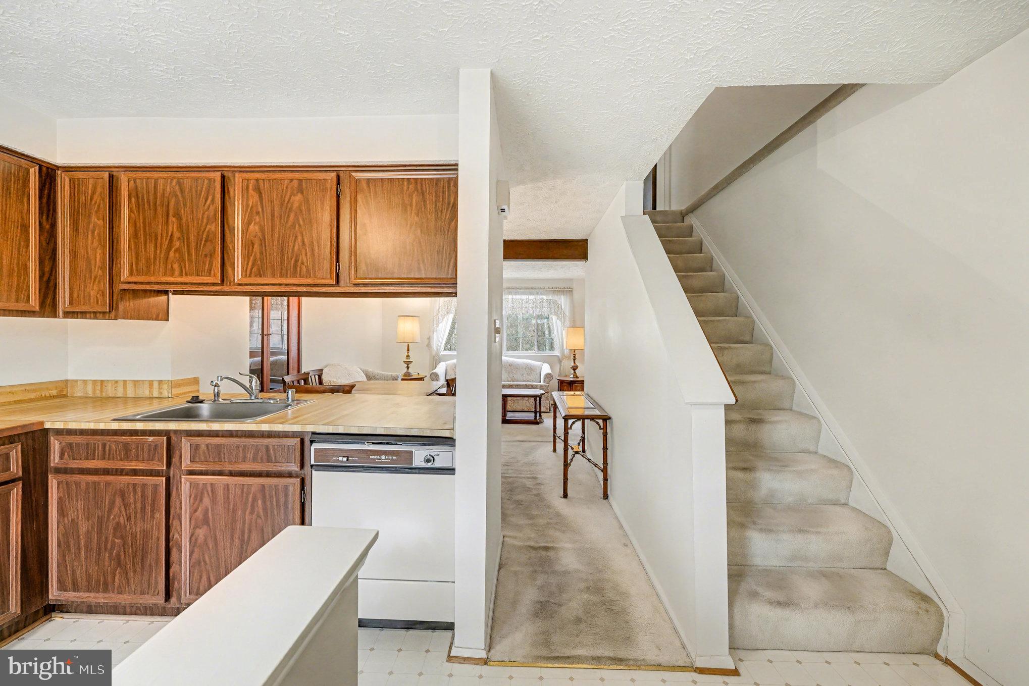 NEWINGTON FOREST - Residential