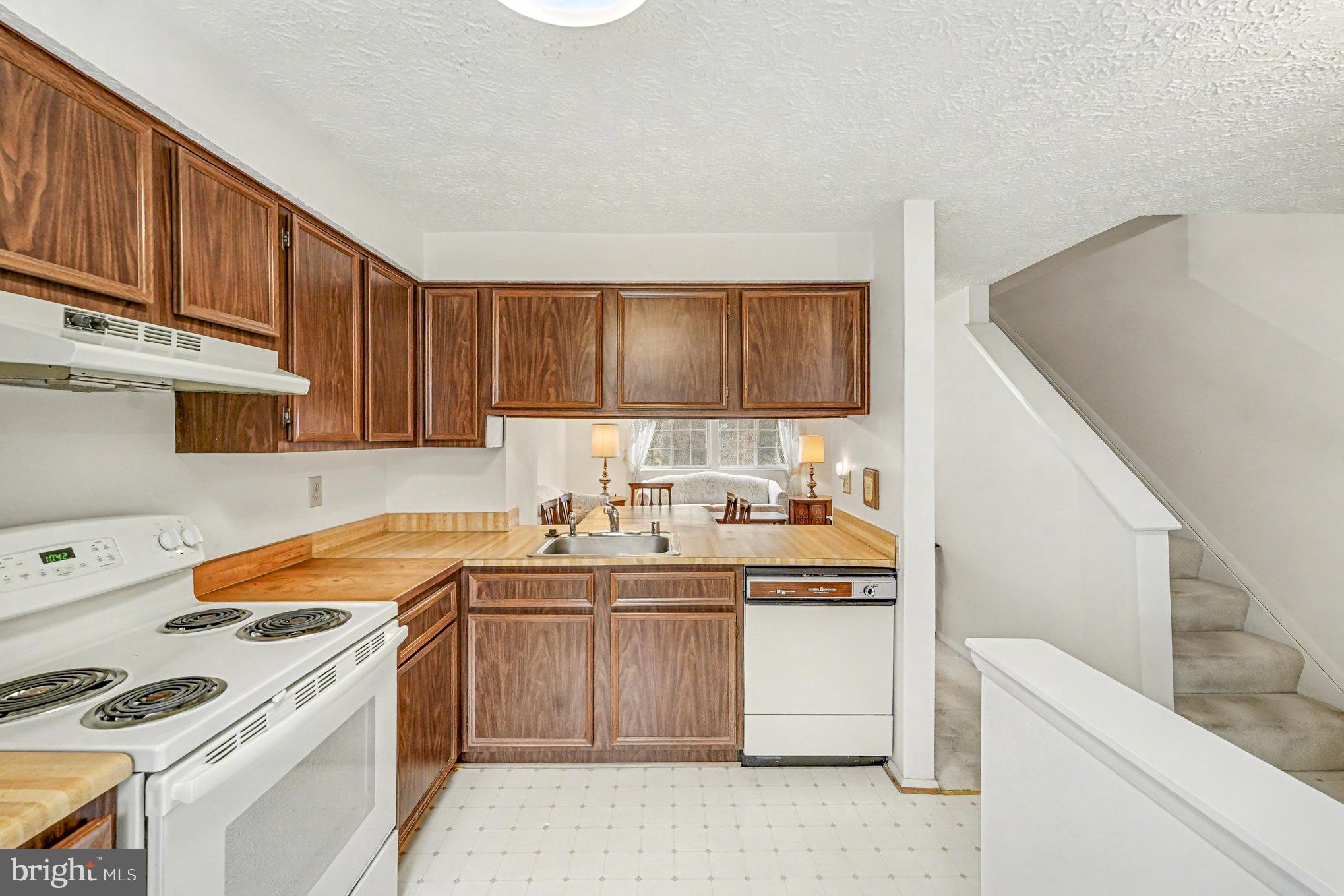 NEWINGTON FOREST - Residential