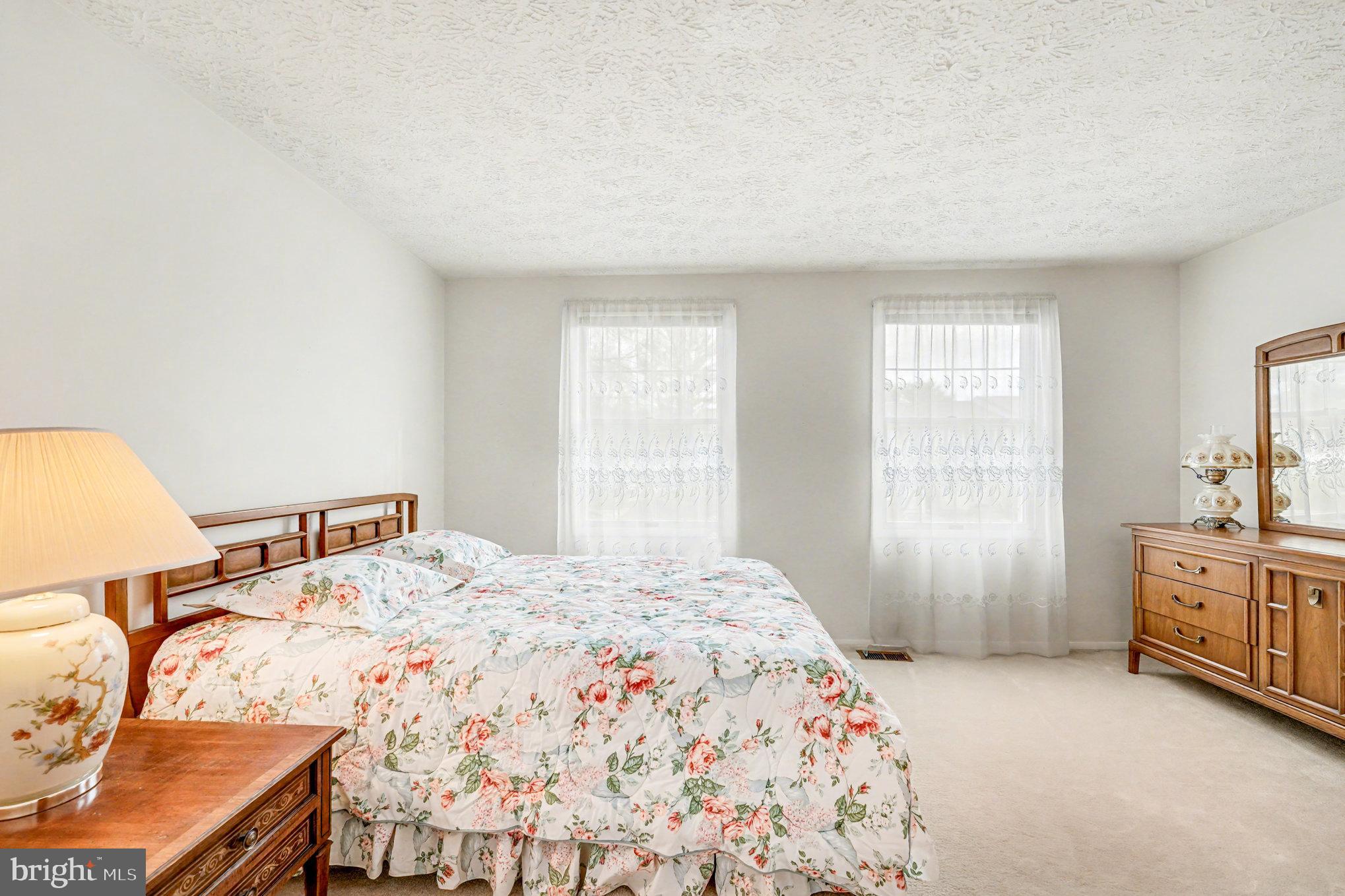 NEWINGTON FOREST - Residential