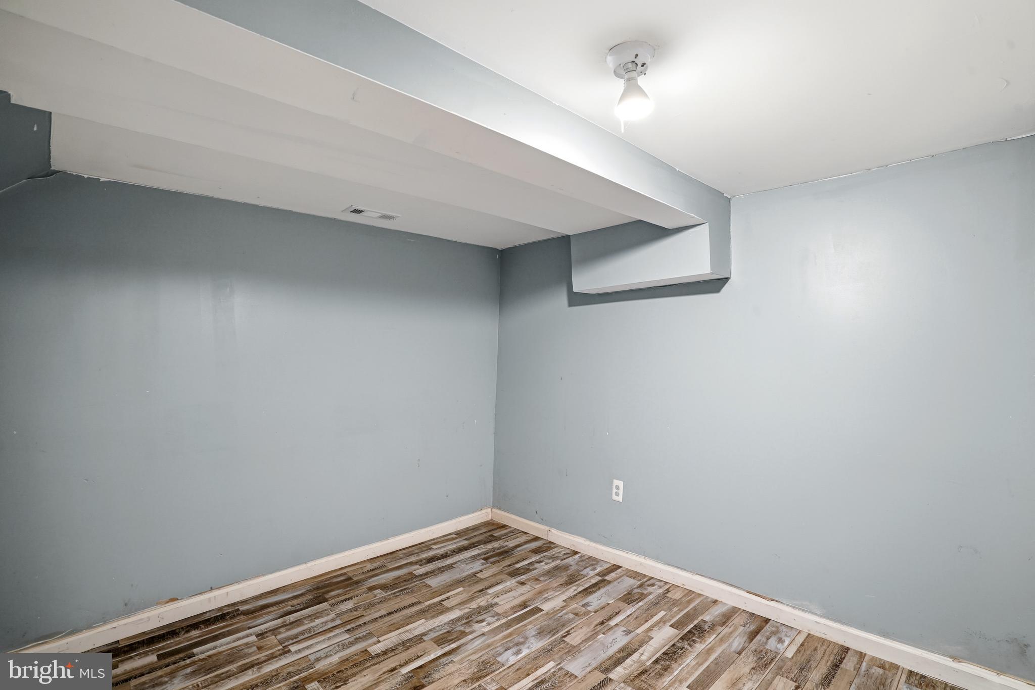 MARLBORO - Residential