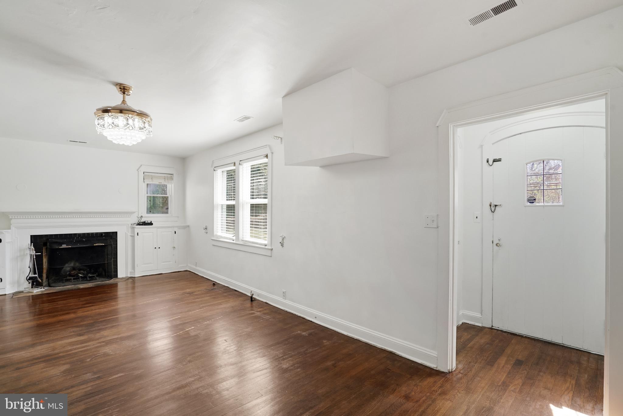 MARLBORO - Residential