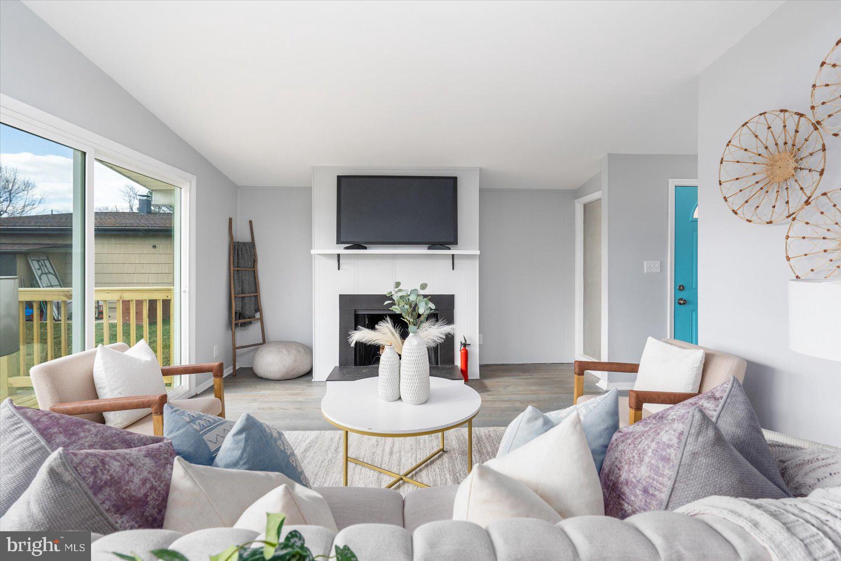 1005 PARKVALLEY COURT