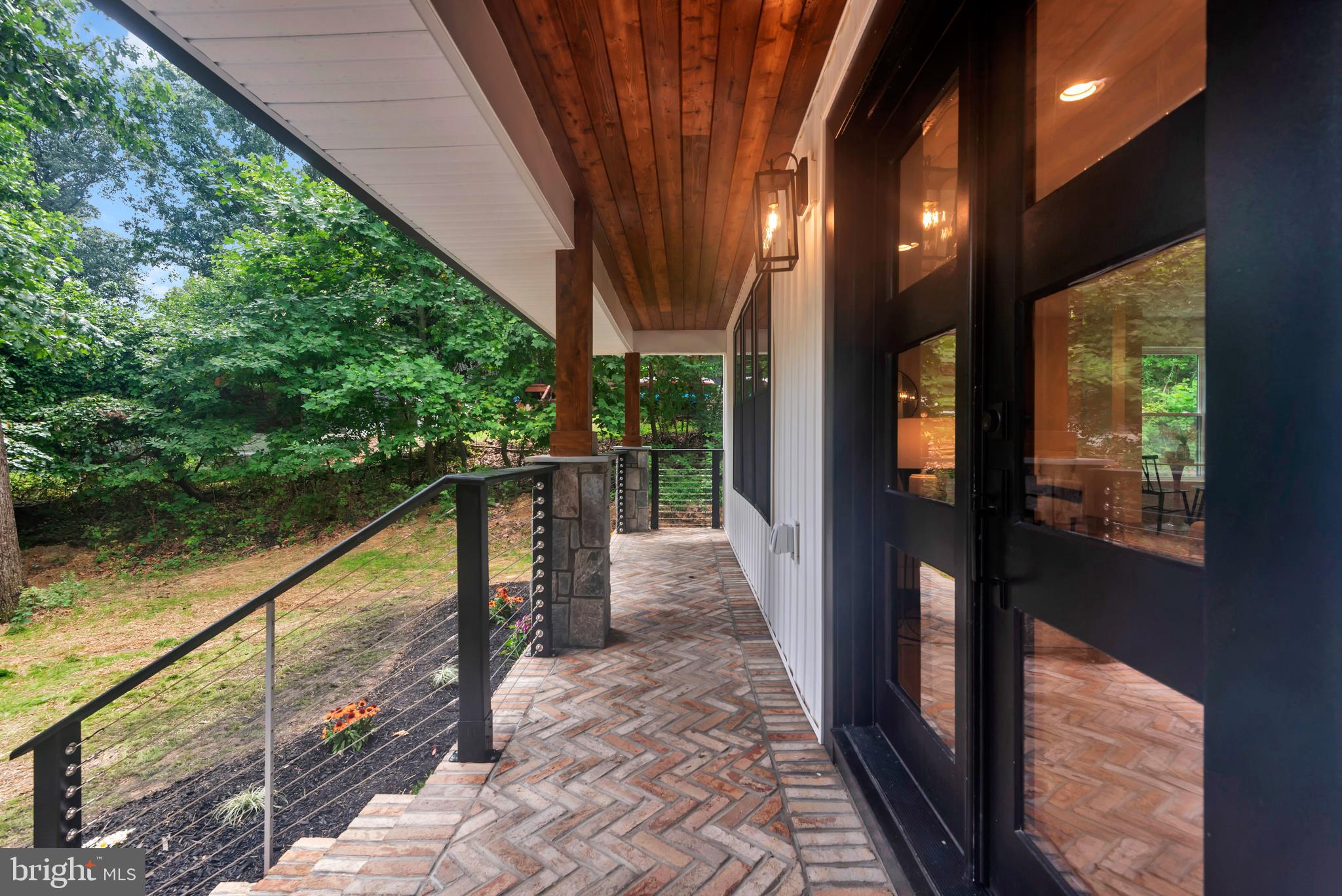 972 ARUNDEL DRIVE