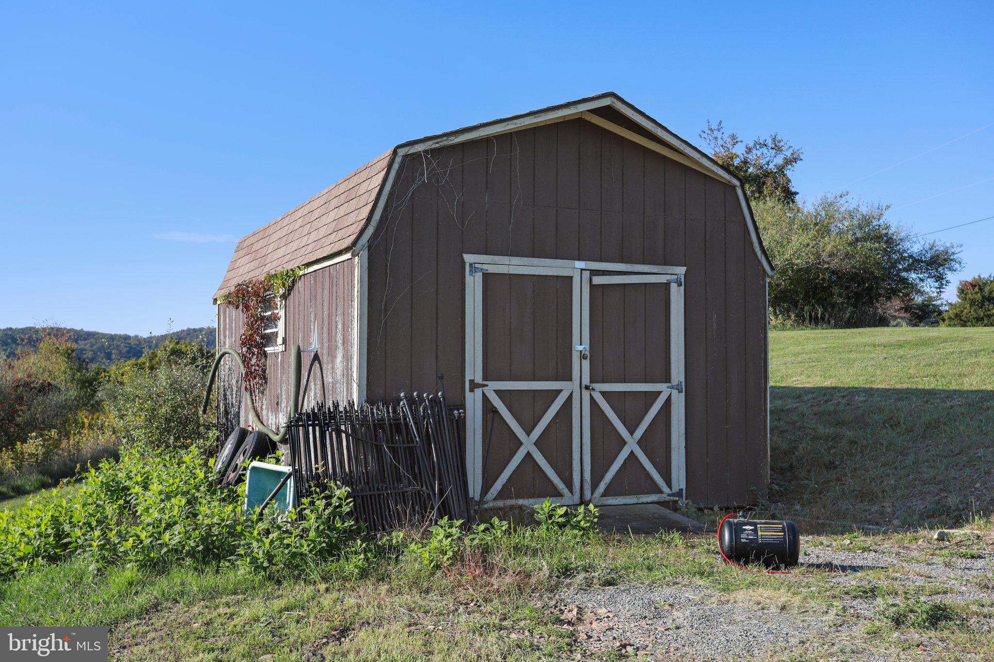 APPLEFIELDS OF HEAVEN - Residential