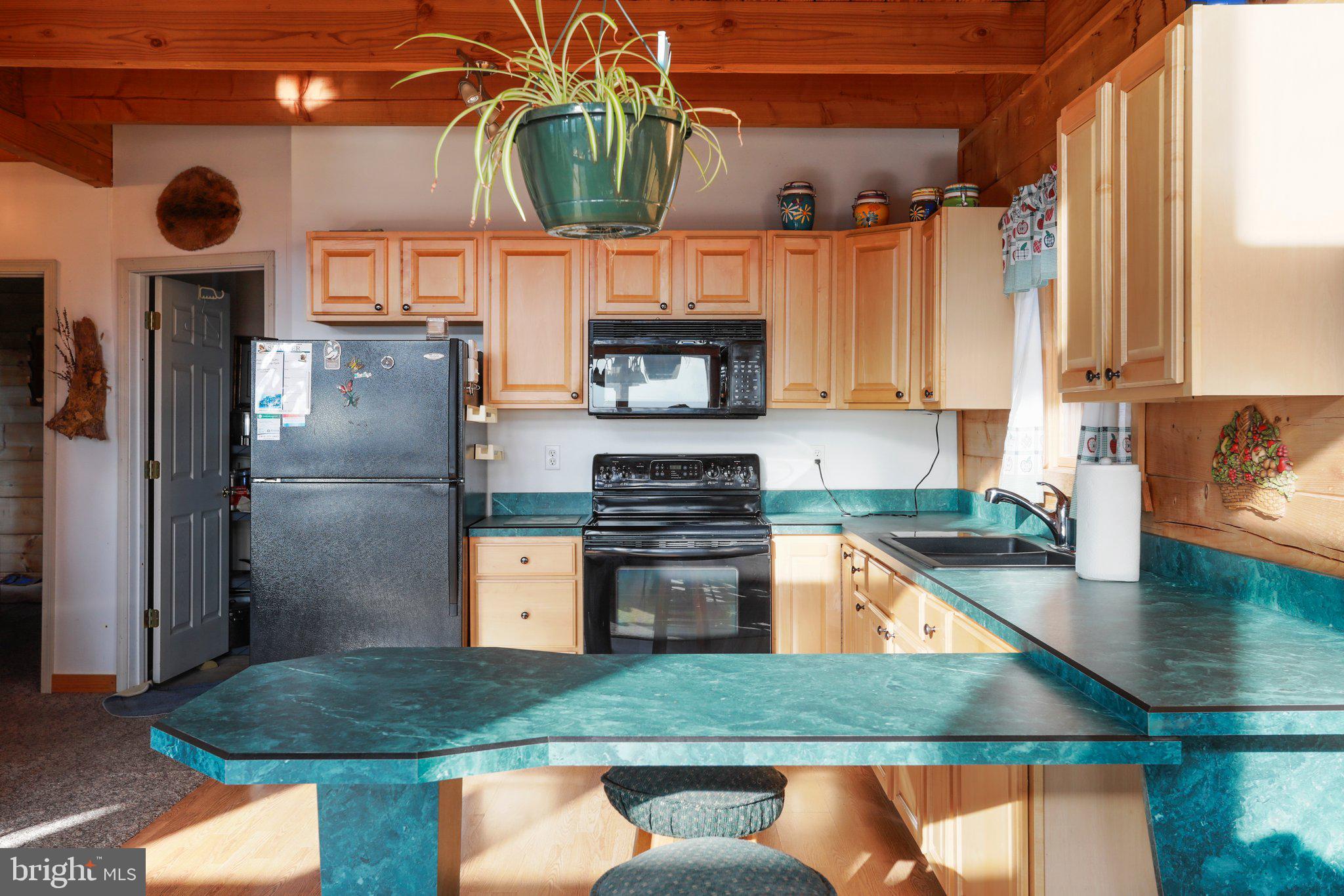 APPLEFIELDS OF HEAVEN - Residential