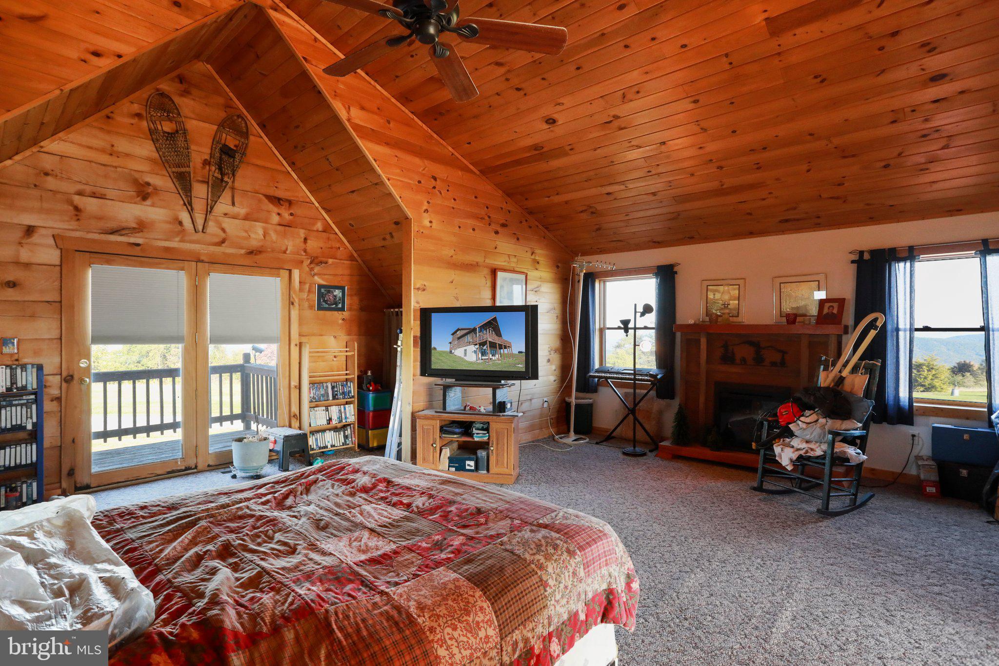 APPLEFIELDS OF HEAVEN - Residential