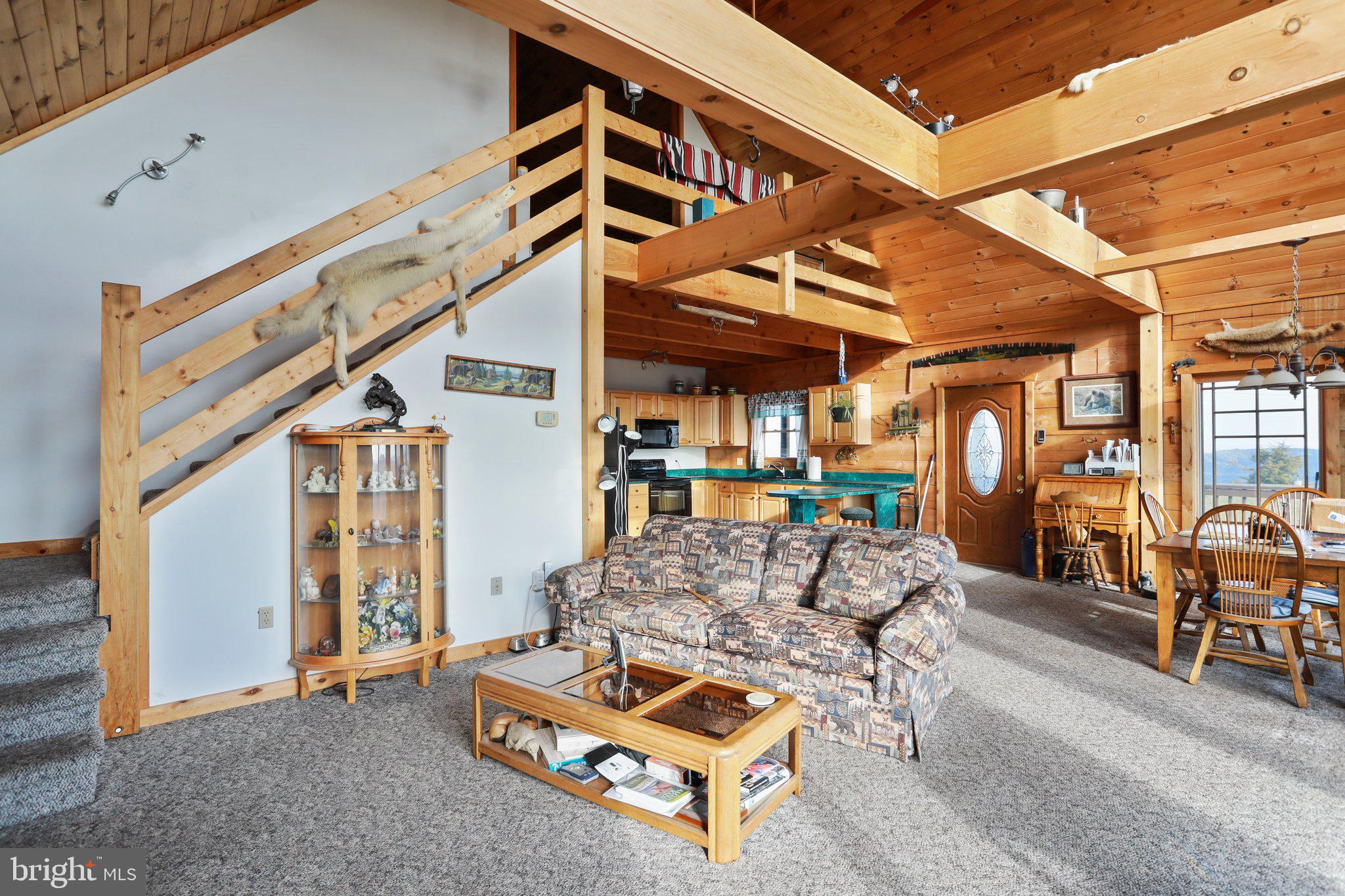 APPLEFIELDS OF HEAVEN - Residential