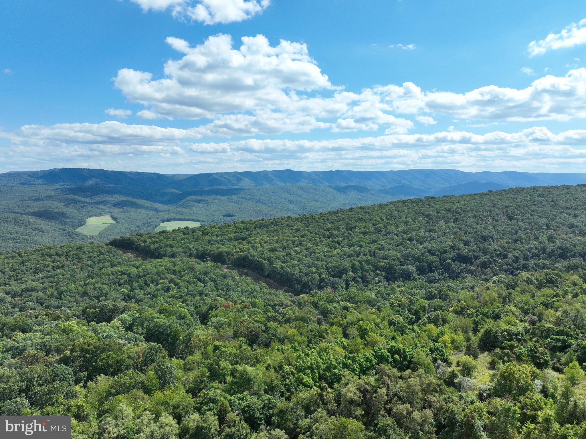 APPLEFIELDS OF HEAVEN - Residential