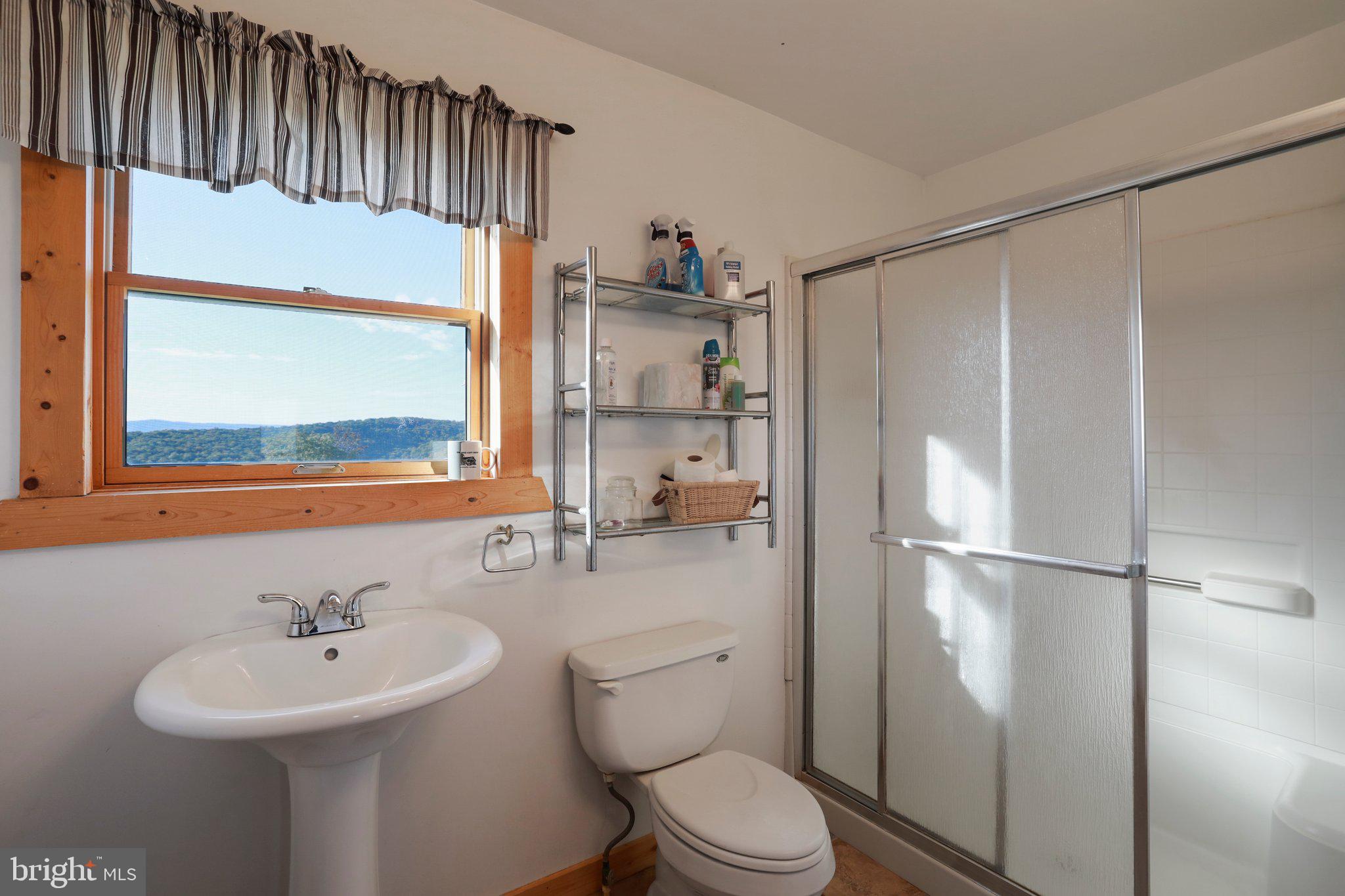 APPLEFIELDS OF HEAVEN - Residential