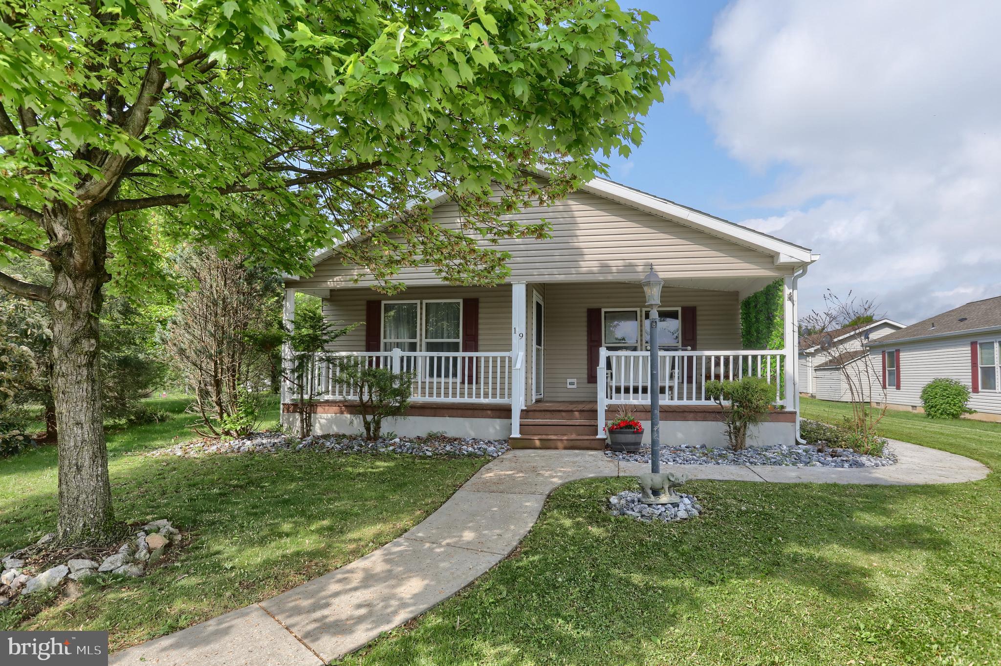 STONE HILL VILLAGE - Residential