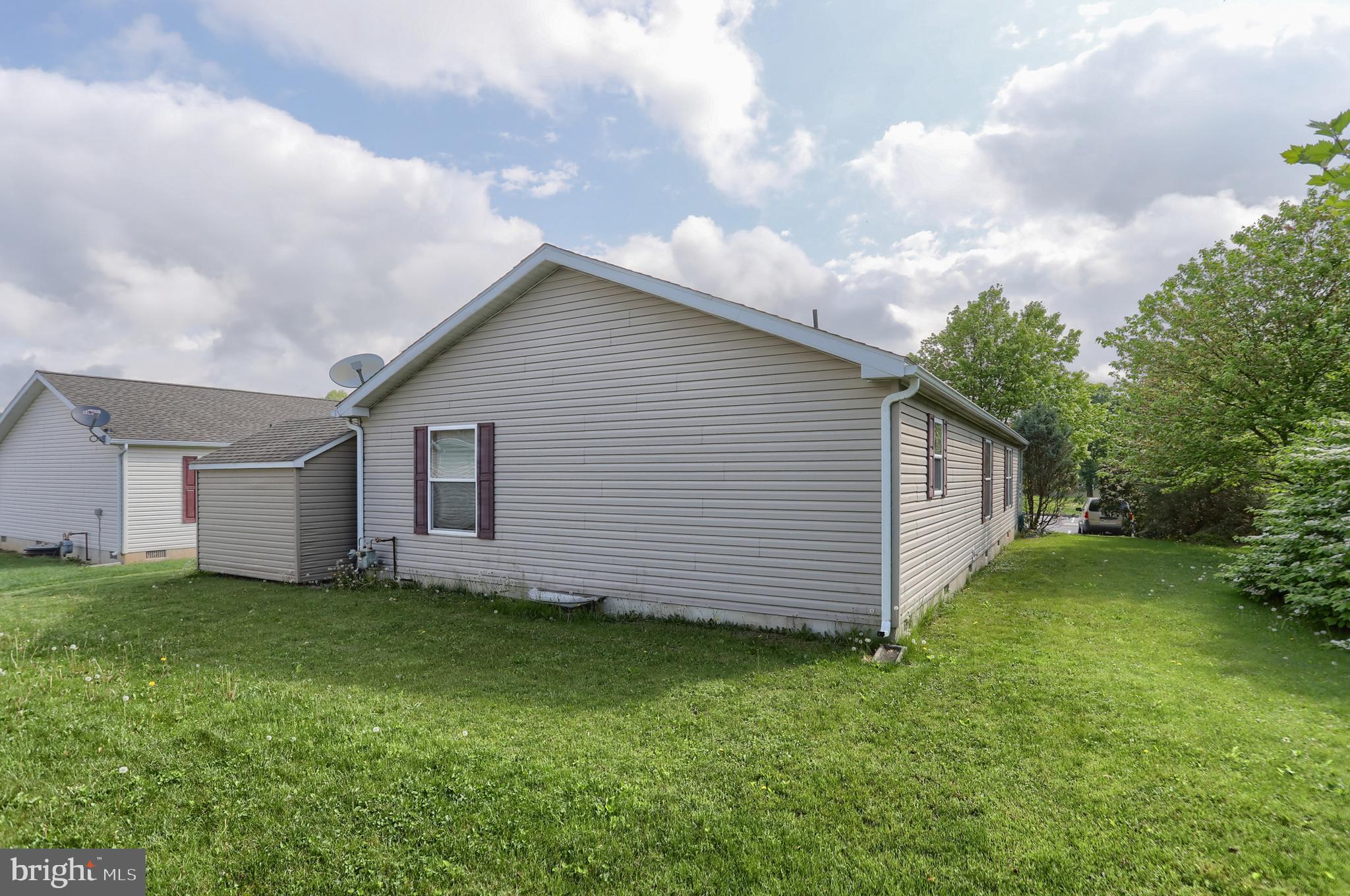 STONE HILL VILLAGE - Residential