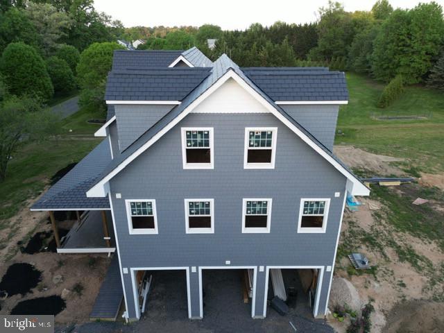 HARLESS MANOR - Residential