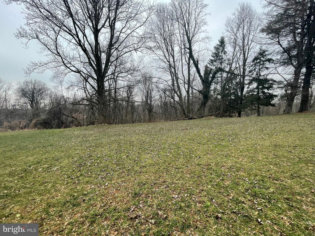 Photo of 756 Baumgardner Road, Lancaster, PA 17603 (MLS # PALA2051950)