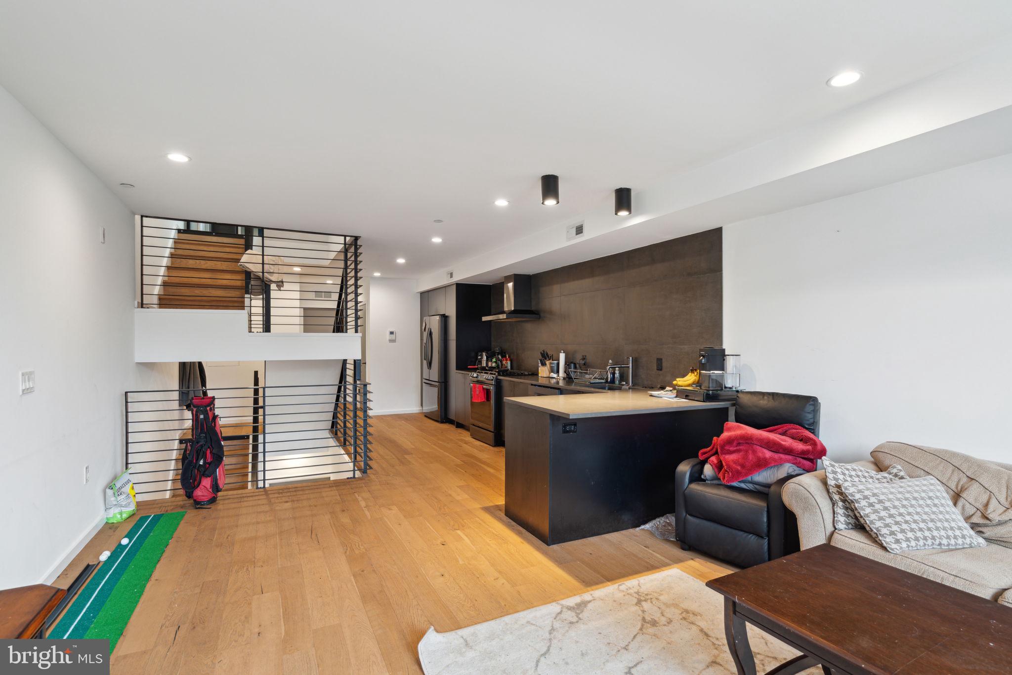 GRADUATE HOSPITAL - Residential Income