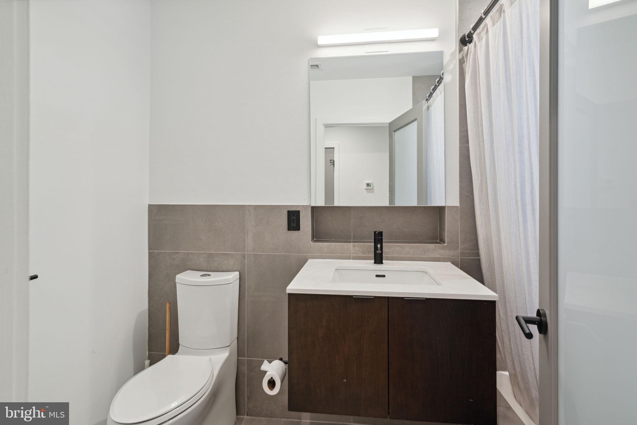 GRADUATE HOSPITAL - Residential Income