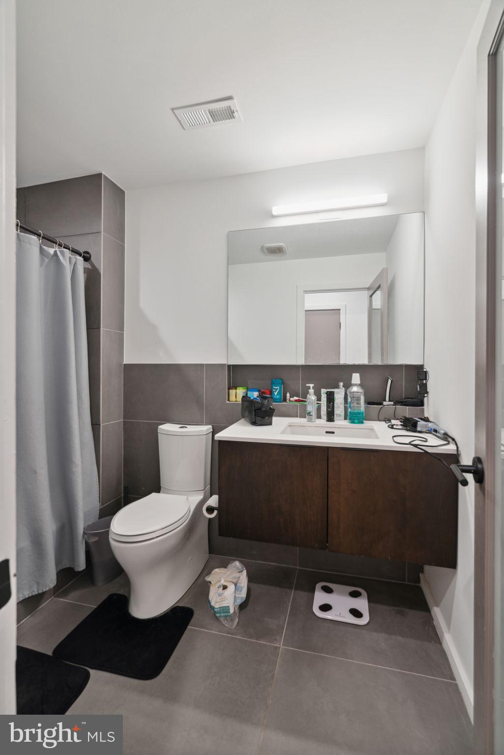 GRADUATE HOSPITAL - Residential Income