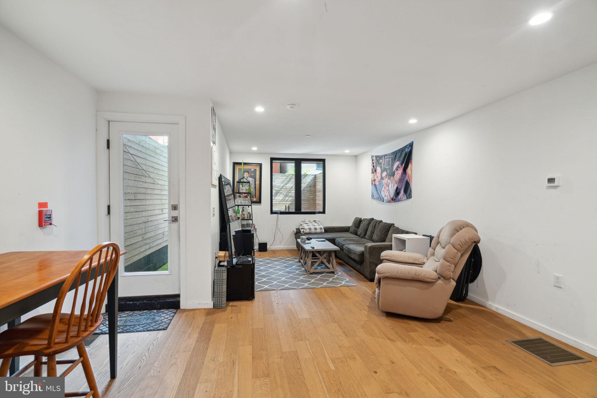 GRADUATE HOSPITAL - Residential Income