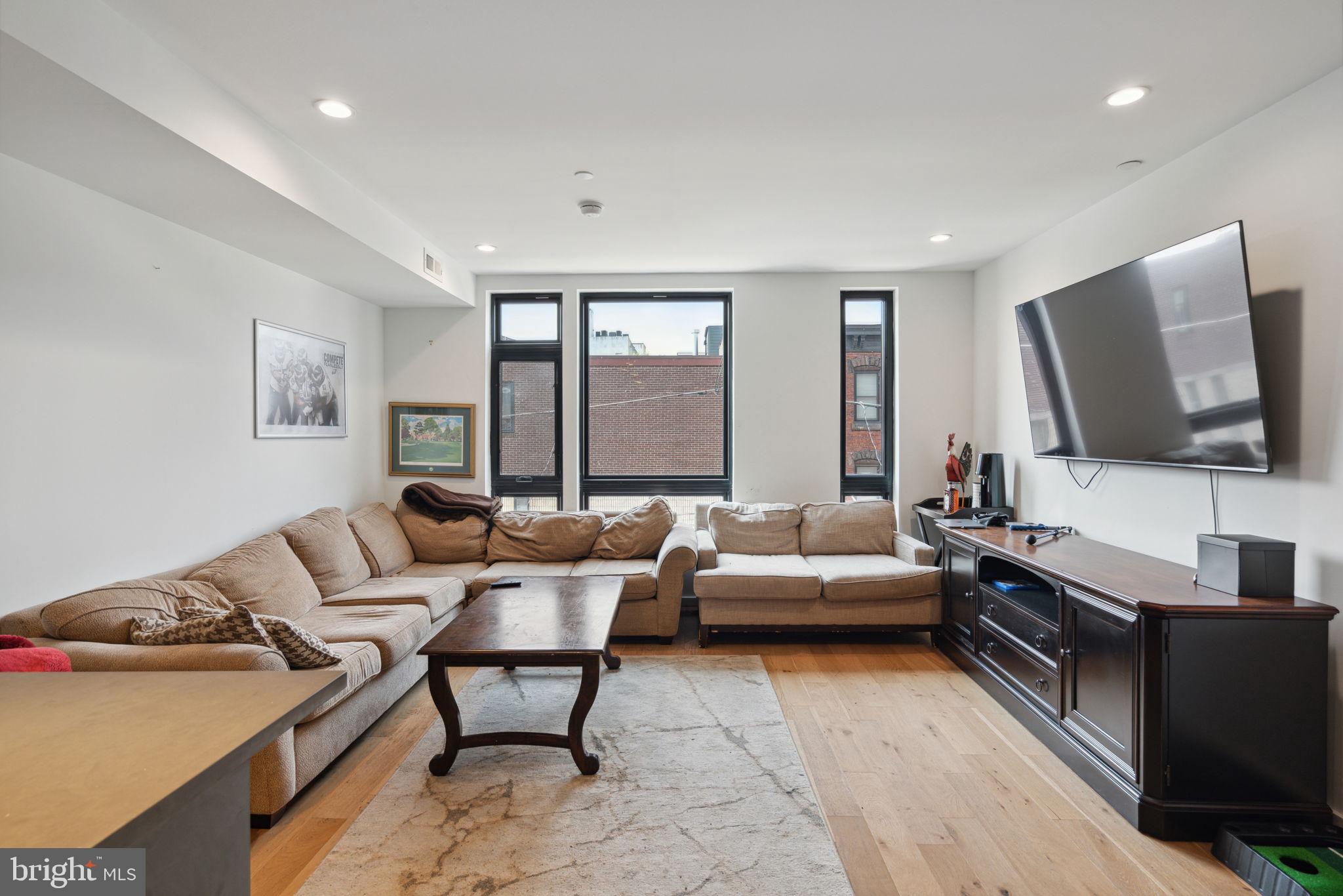 GRADUATE HOSPITAL - Residential Income