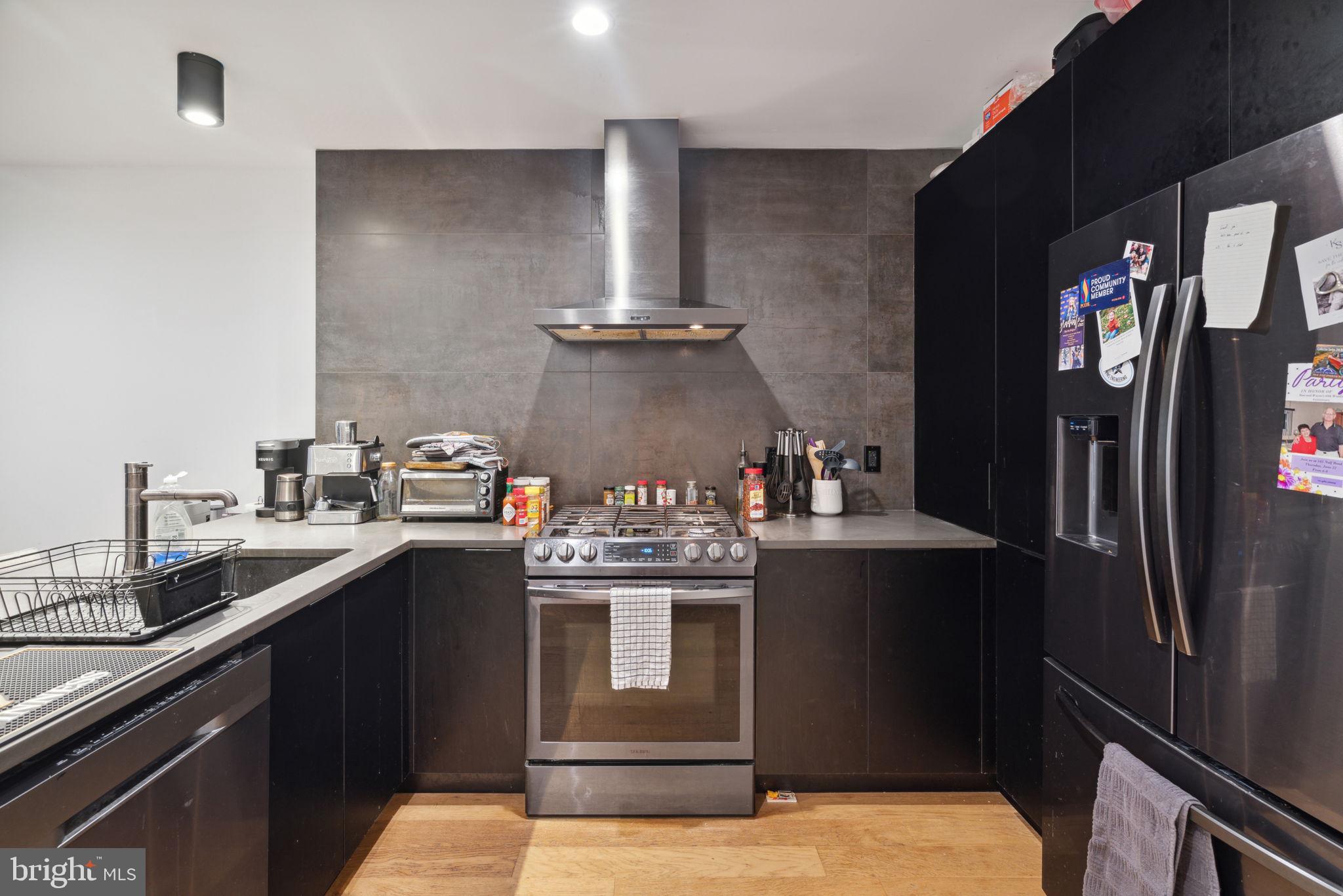 GRADUATE HOSPITAL - Residential Income