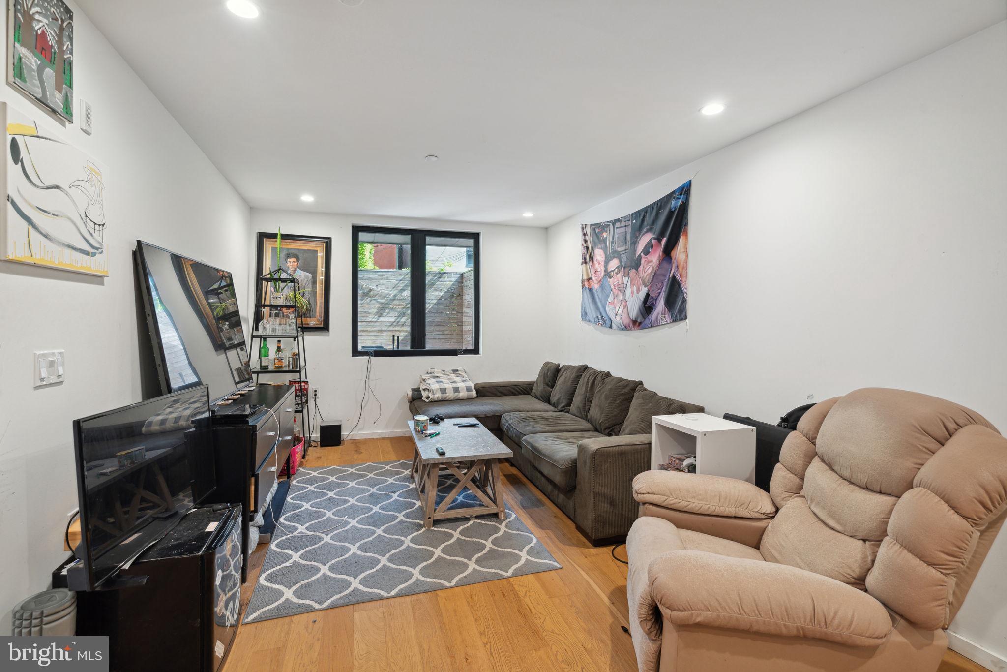 GRADUATE HOSPITAL - Residential Income