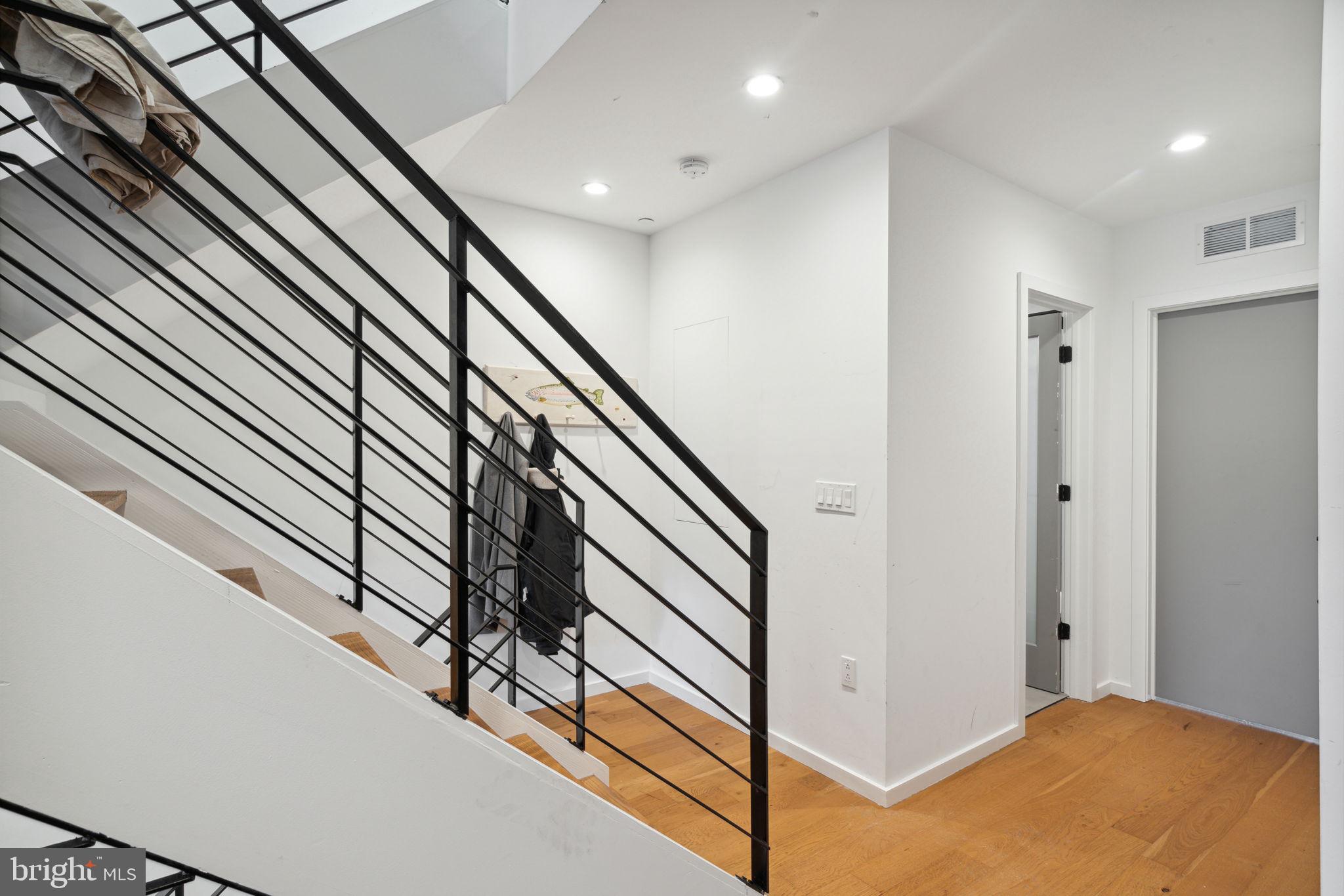 GRADUATE HOSPITAL - Residential Income