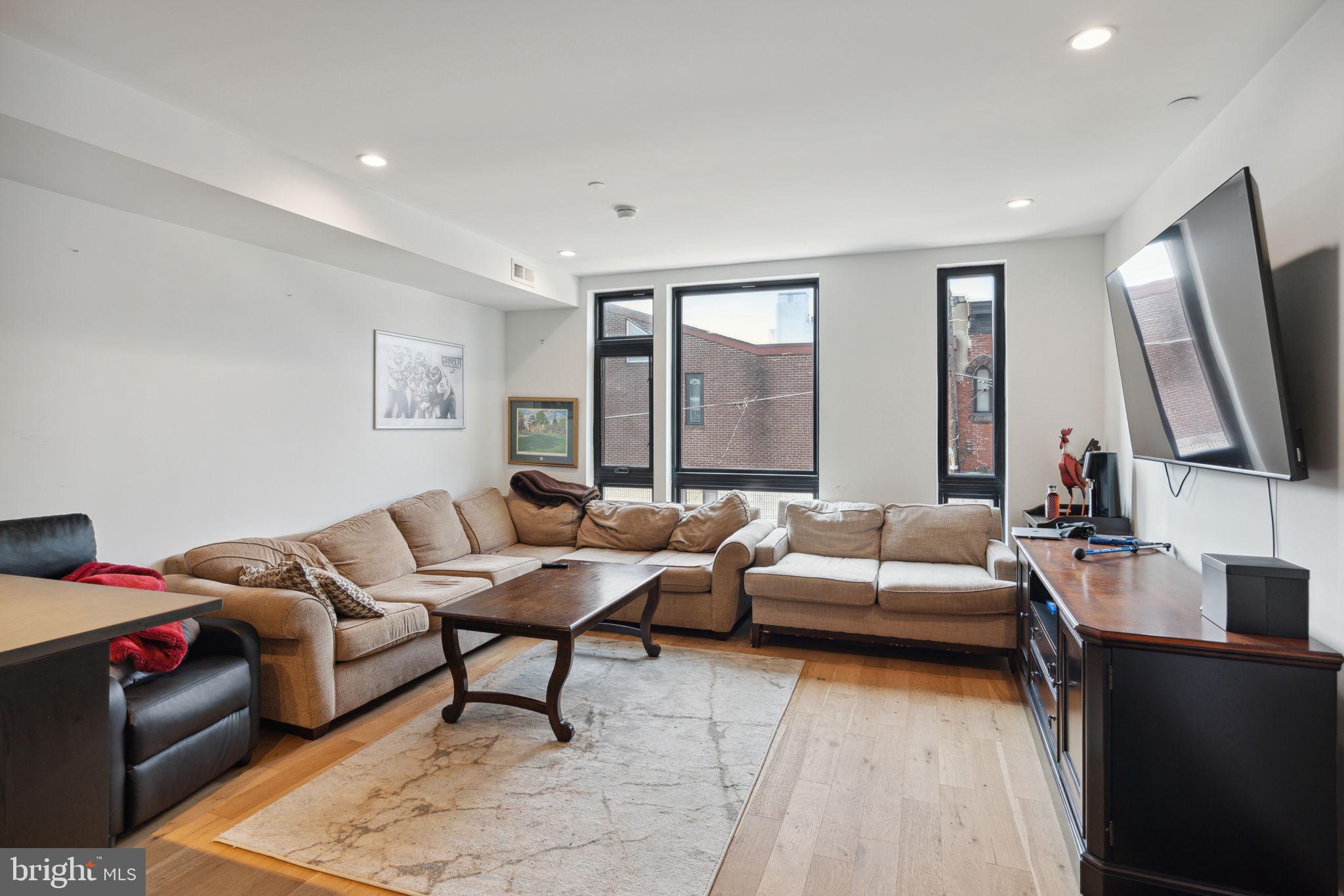 GRADUATE HOSPITAL - Residential Income