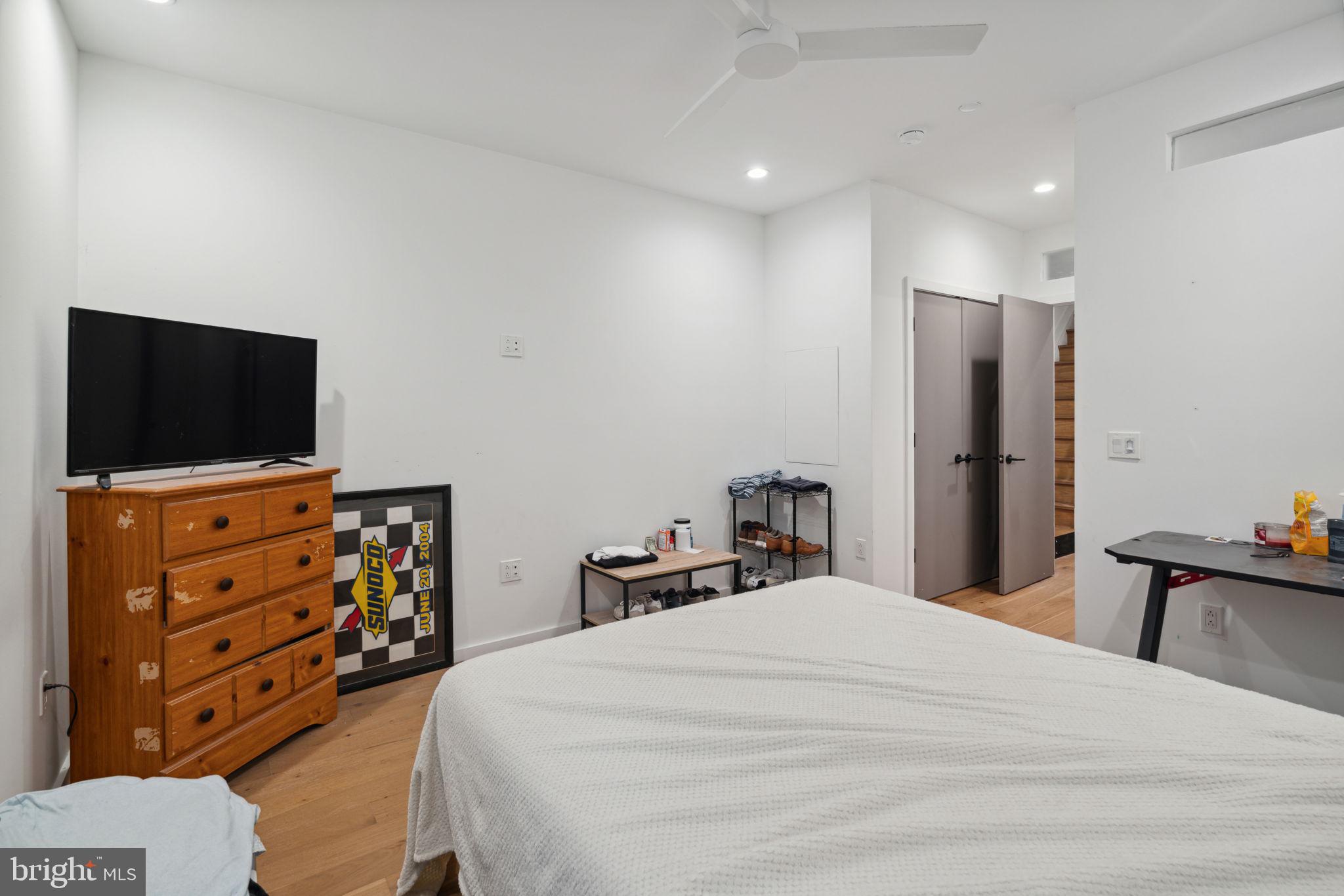 GRADUATE HOSPITAL - Residential Income