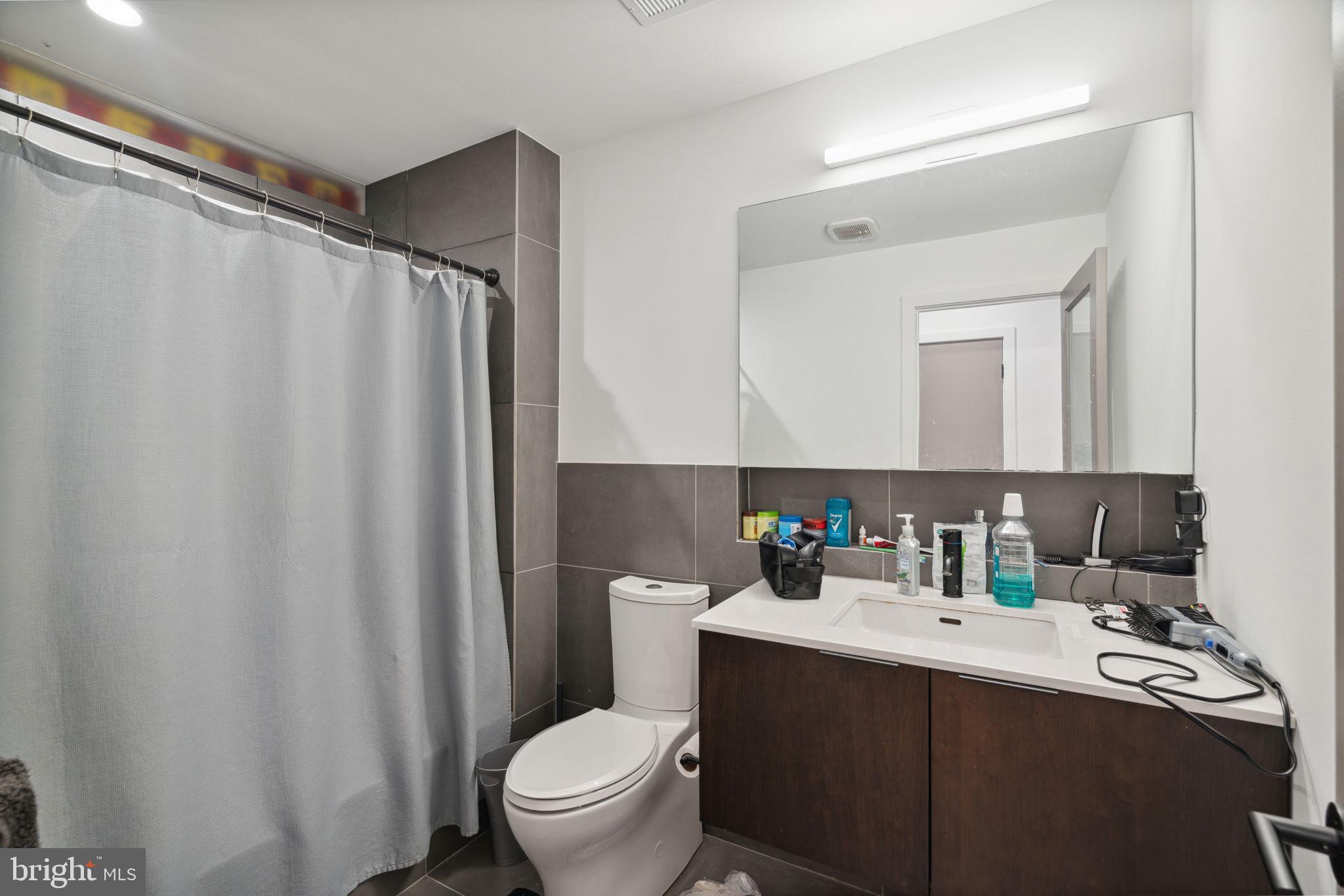 GRADUATE HOSPITAL - Residential Income